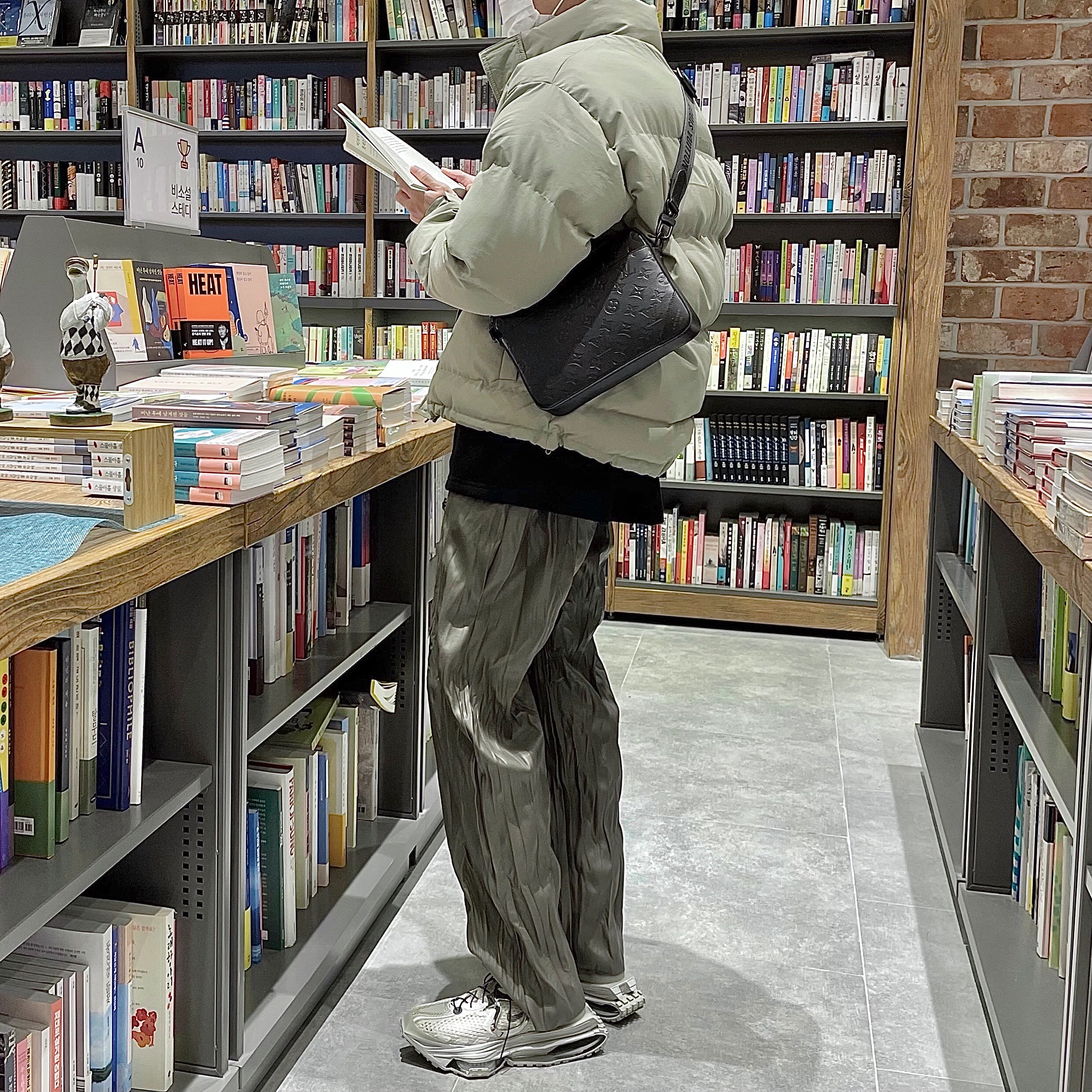 Nike x Matthew M Williams Zoom 004 Stone 착용 스타일