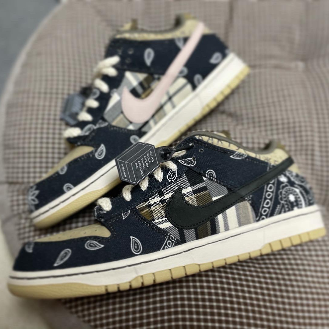 Nike SB Dunk Low Pro Night of Mischief Halloween, Jordan 1 x Travis Scott Retro High OG SP Mocha 착용 스타일 - 3