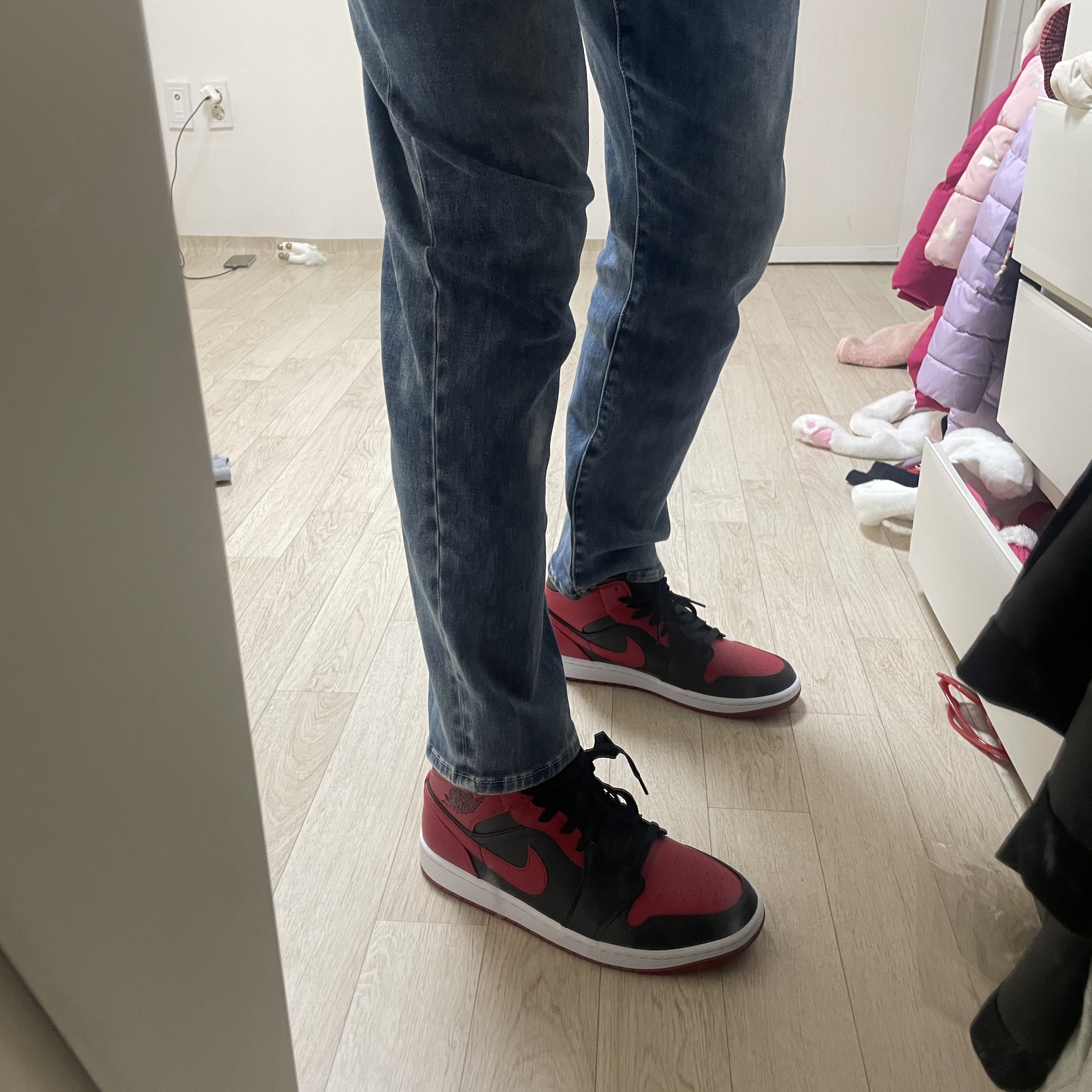 Jordan 1 Mid Bred Banned 2020 착용 스타일 - 2