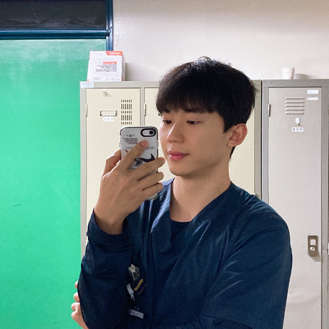 KREAM 프로필 이미지