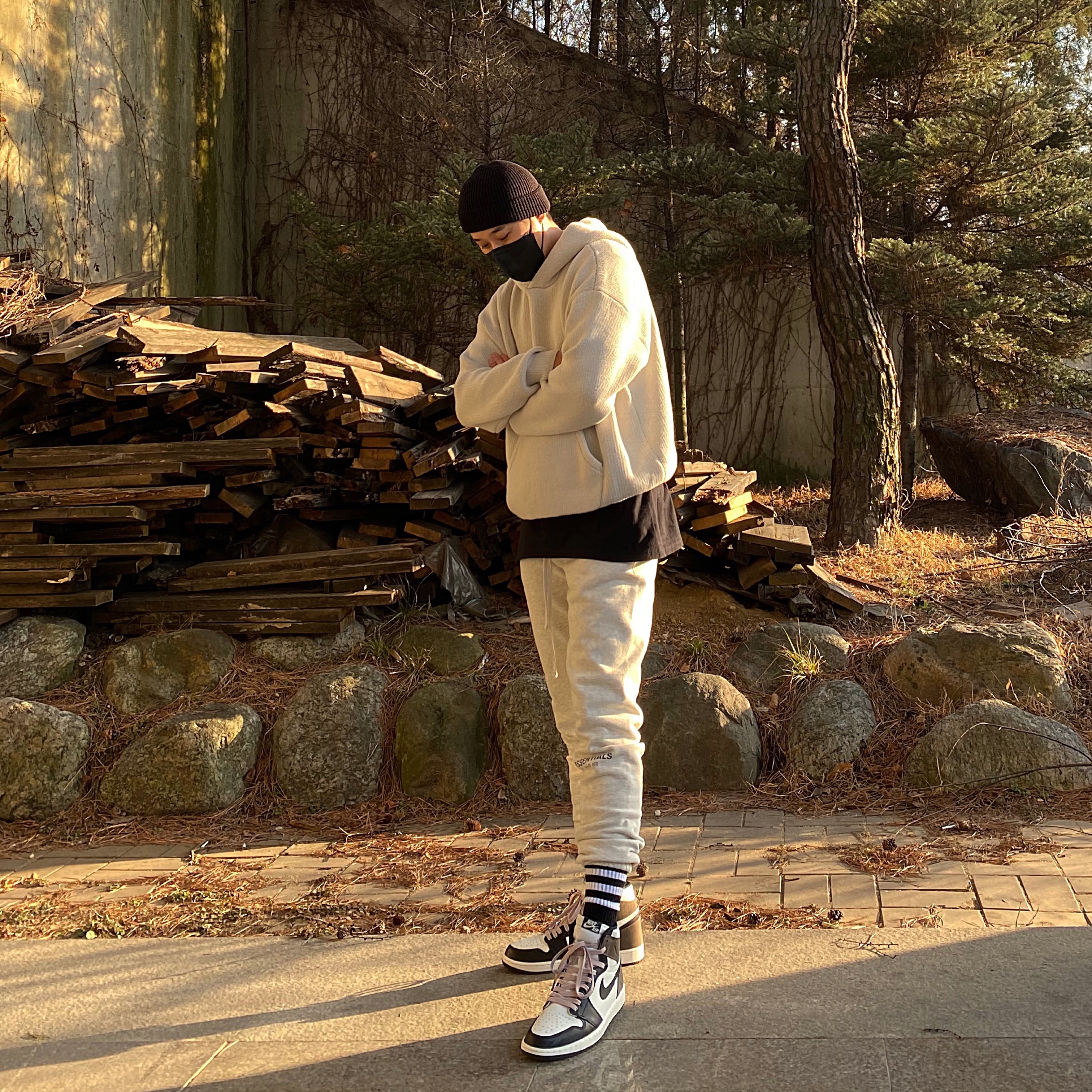 Essentials Sweatpants Oatmeal/Oatmeal Heather/Light Heather Oatmeal 2020, Essentials Knit Hoodie Oatmeal - 20FW 착용 스타일