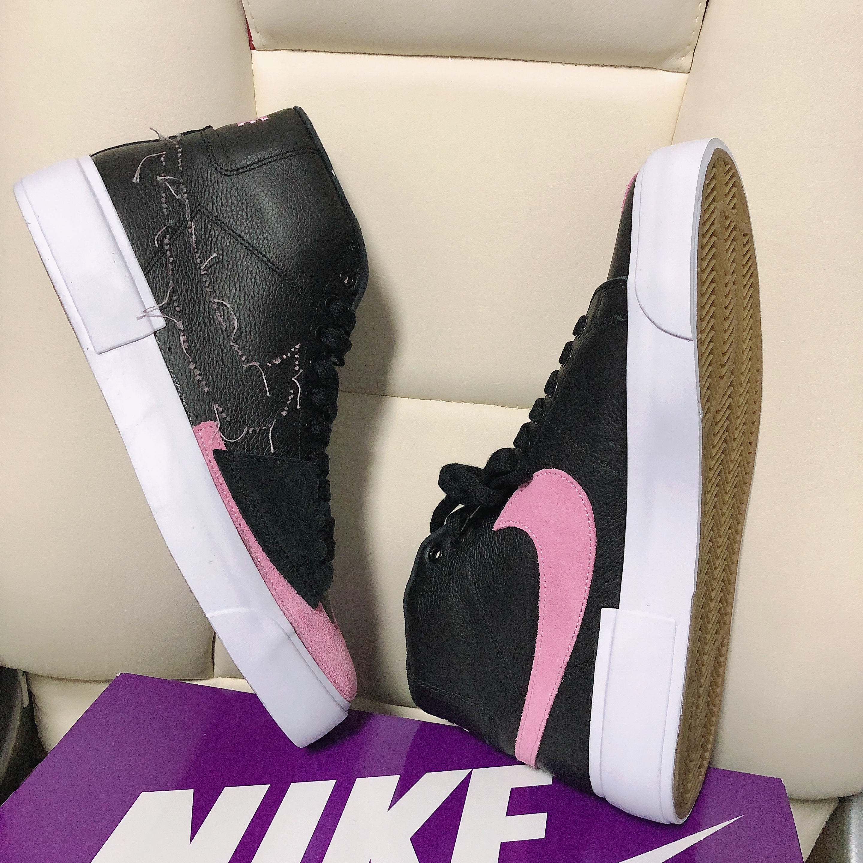 Nike SB Zoom Blazer Mid Edge Black Pink 착용 스타일 - 3