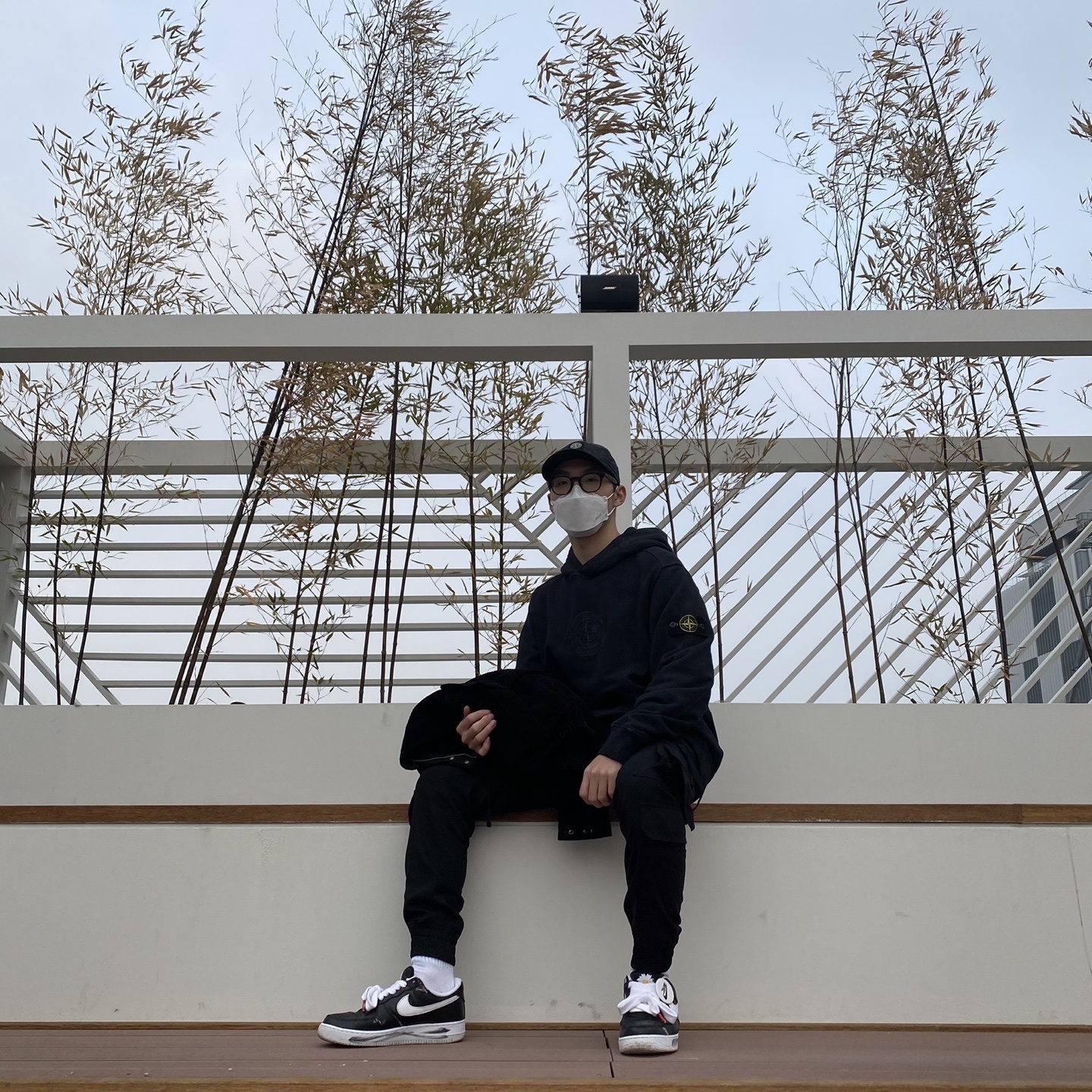 Supreme x Stone Island Painted Camo Nylon 6-Panel Black - 20FW, Nike x Peaceminusone Air Force 1 Low Para-Noise 착용 스타일 - 2
