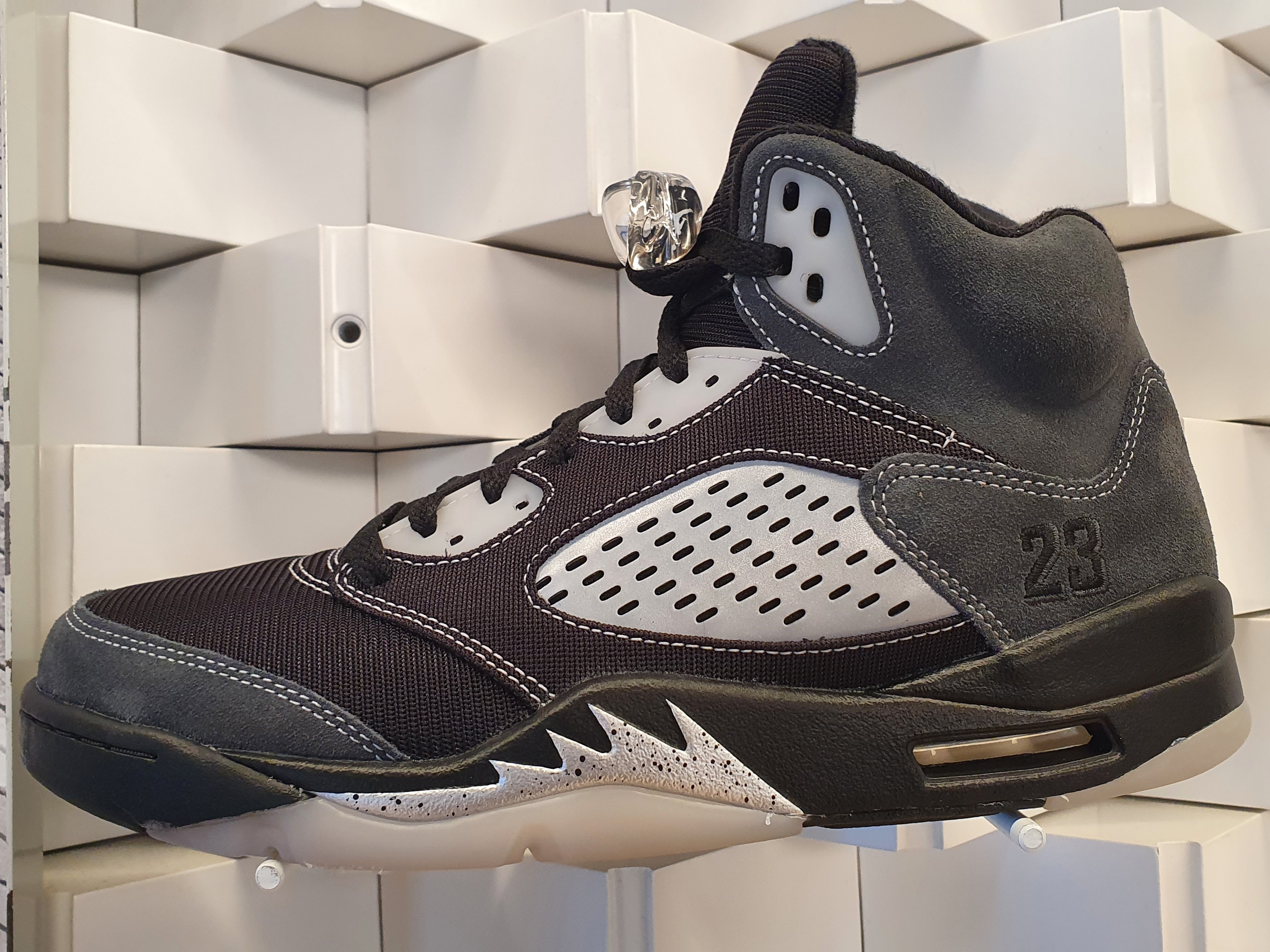 Jordan 5 Retro Anthracite 착용 스타일