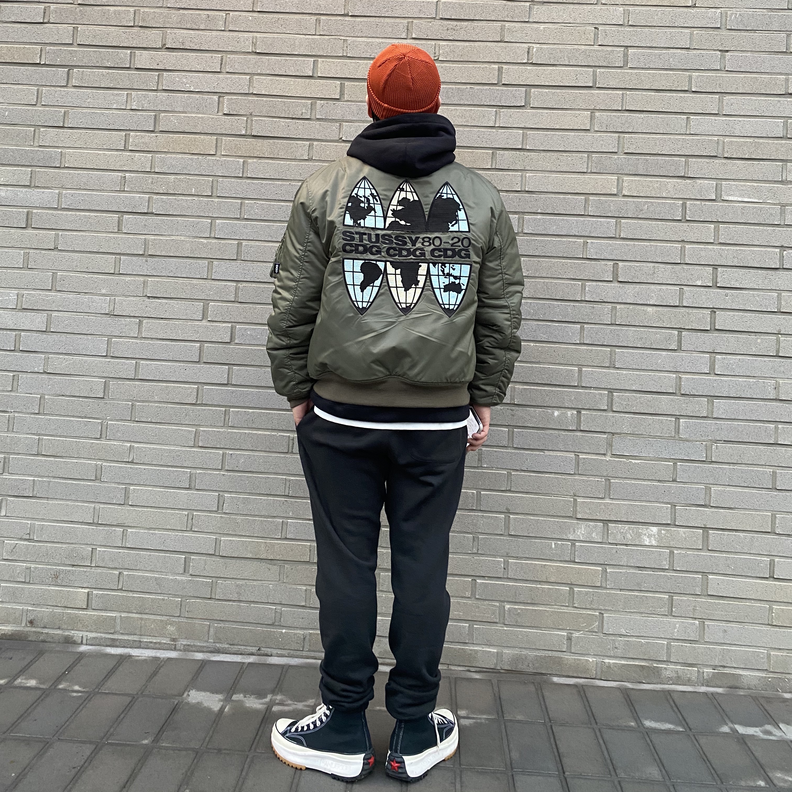 Stussy x CDG MA-1 Jacket Olive, Converse x JW Anderson Run Star Hike Hi Black 착용 스타일 - 2
