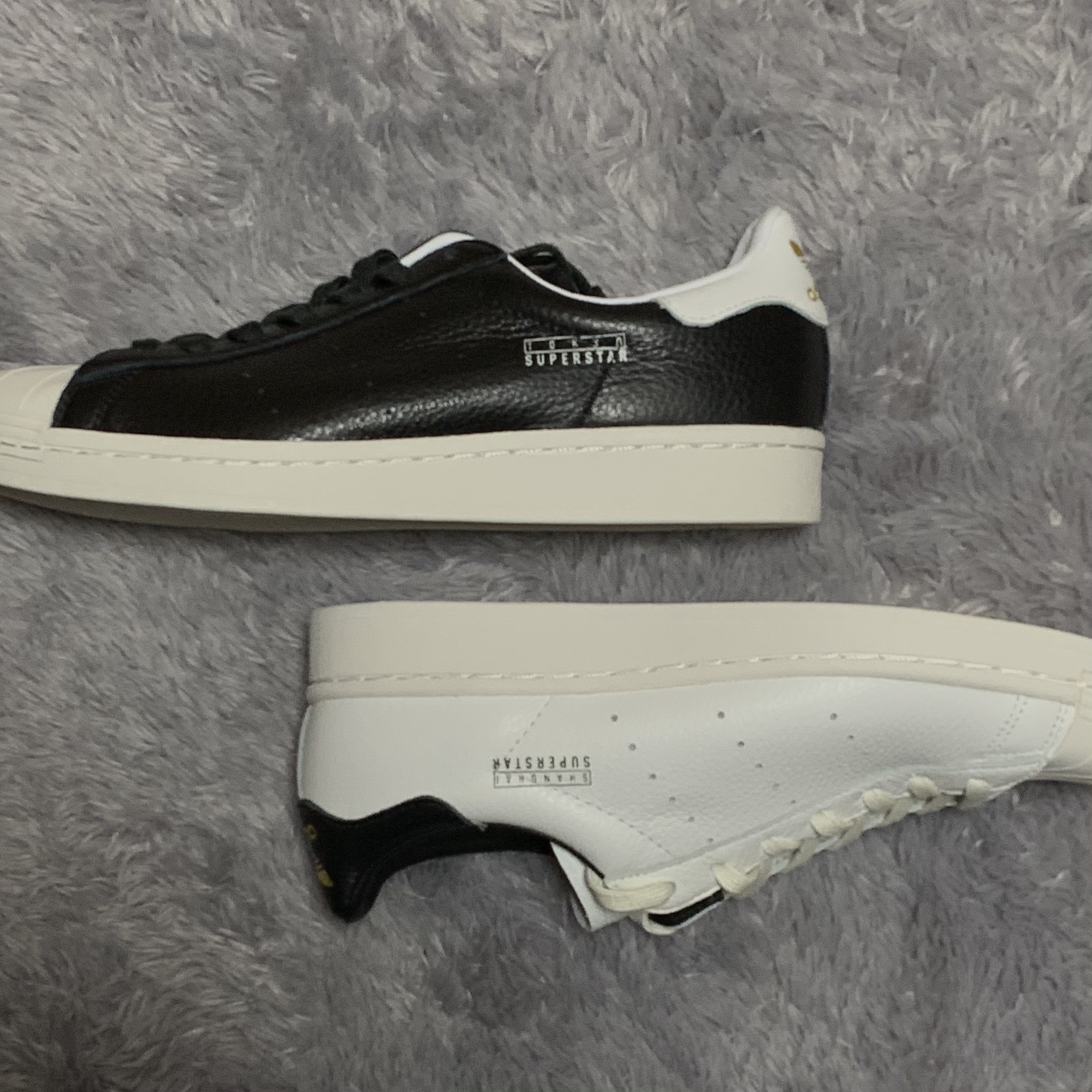 Adidas Superstar Pure Shanghai 착용 스타일