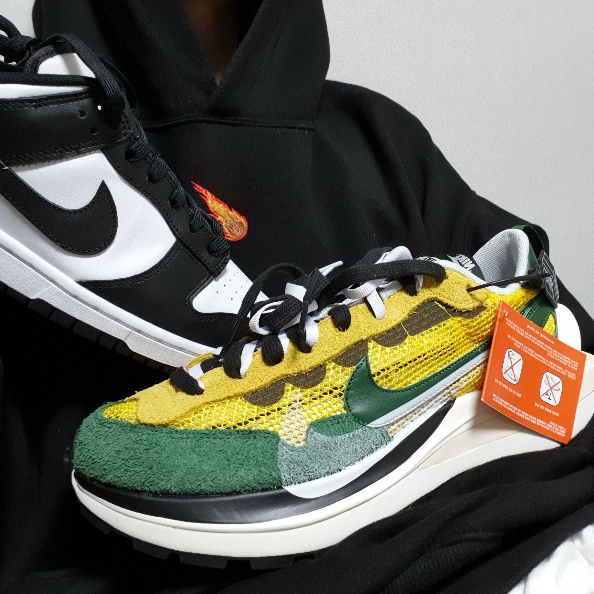 Nike Dunk Low Retro Black, Nike x Sacai VaporWaffle Tour Yellow & Gorge Green Sail 착용 스타일