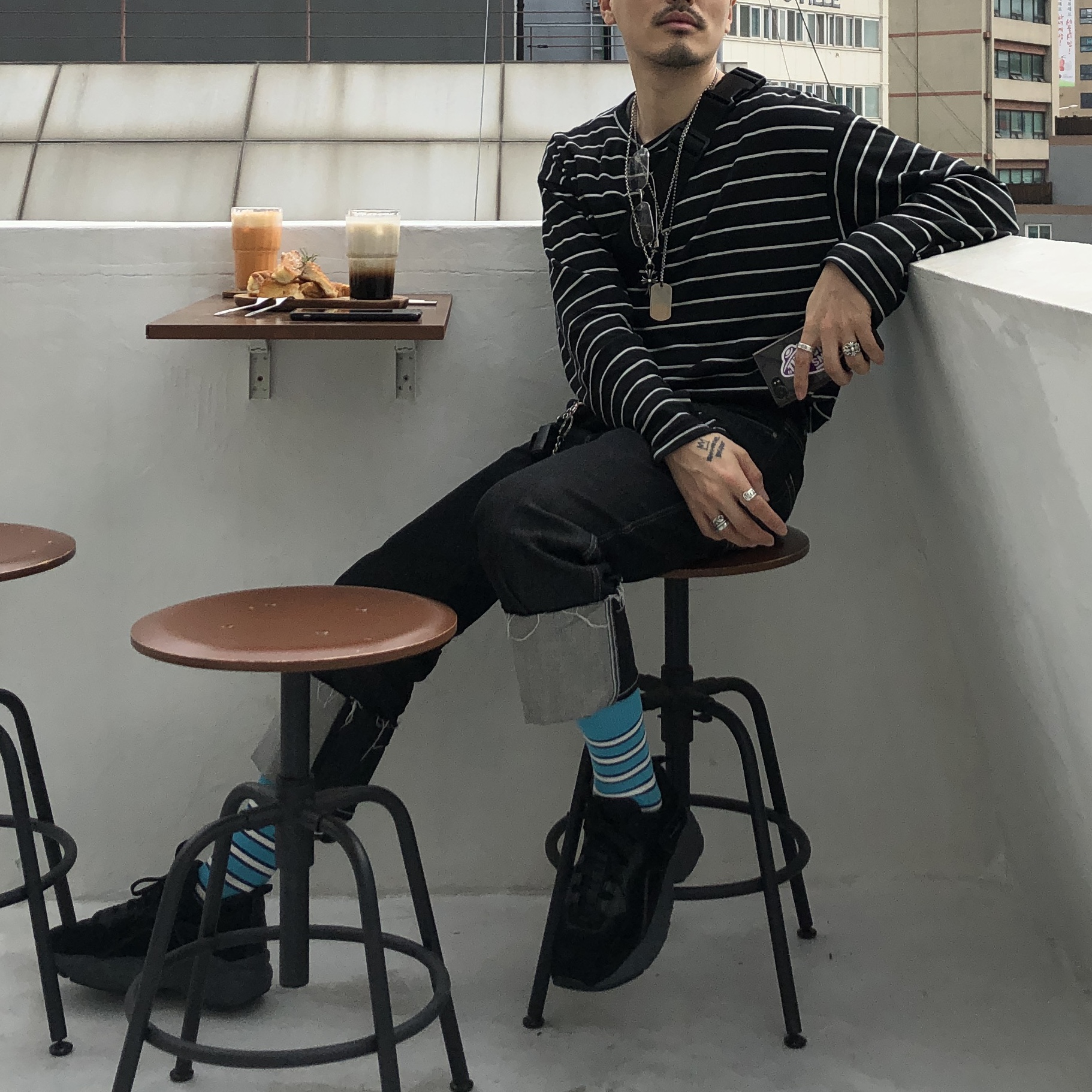 Acne Studios Rockaway Sneakers Multi Black 착용 스타일