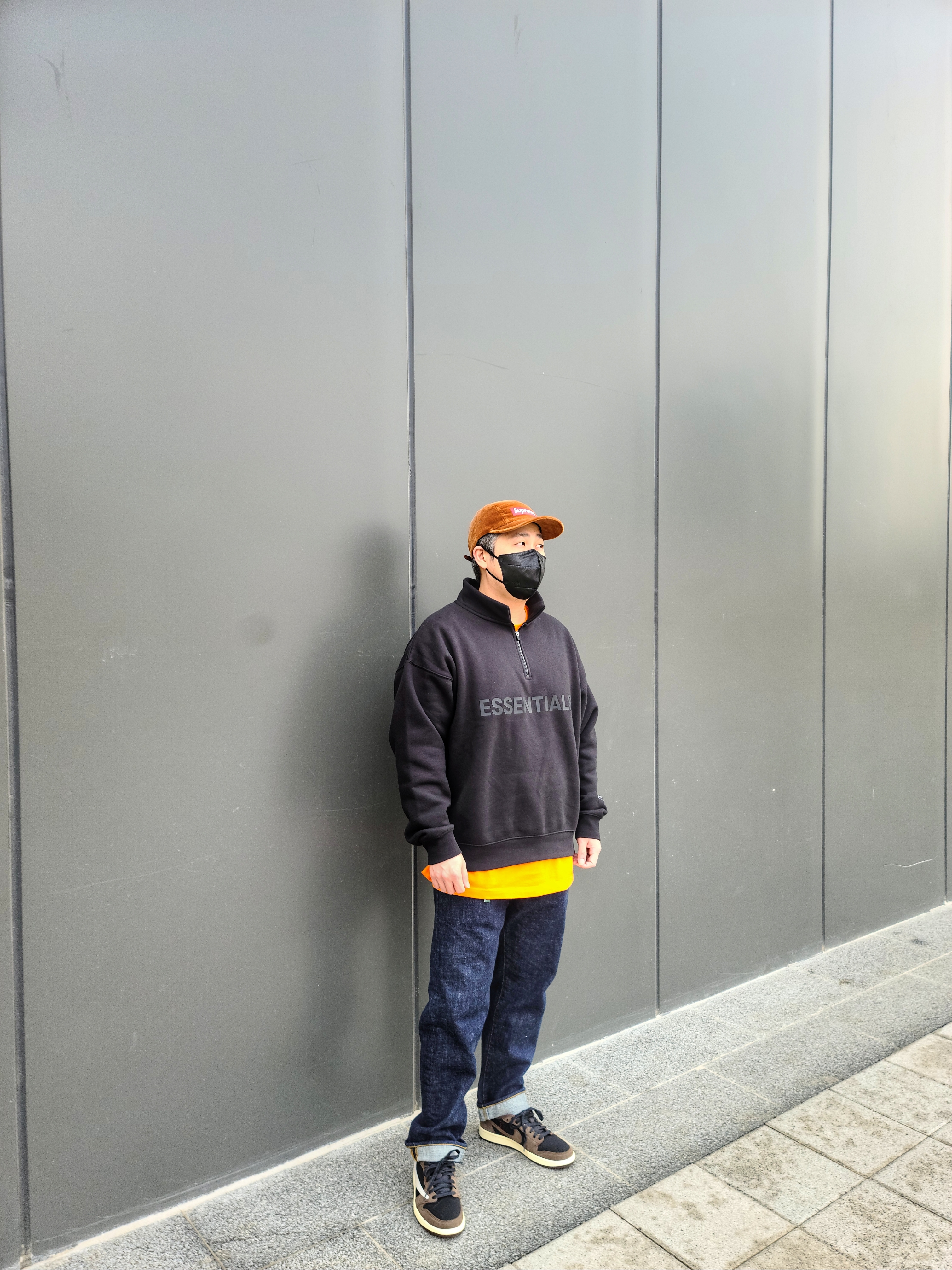 Jordan 1 x Travis Scott Retro Low OG SP Mocha, Essentials Half-Zip Pullover Weathered Black - 20FW 착용 스타일