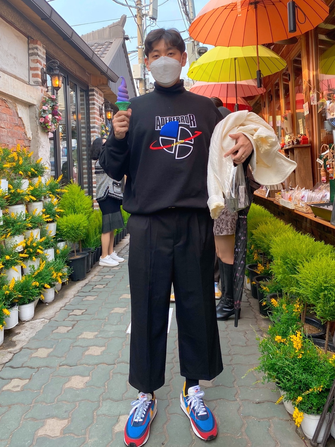 Nike x Sacai LDWaffle Blue Multi 착용 스타일