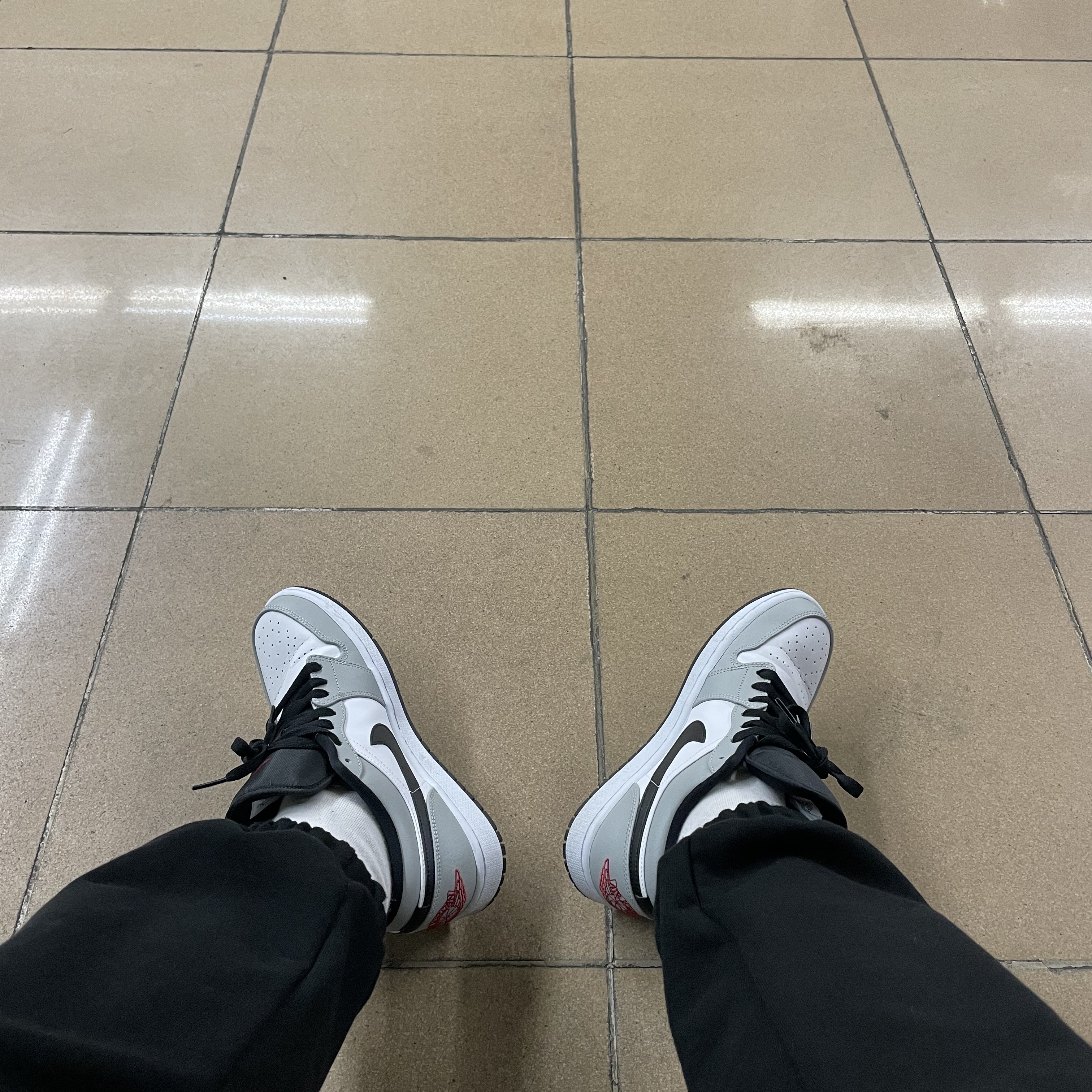Jordan 1 Low Light Smoke Grey 착용 스타일
