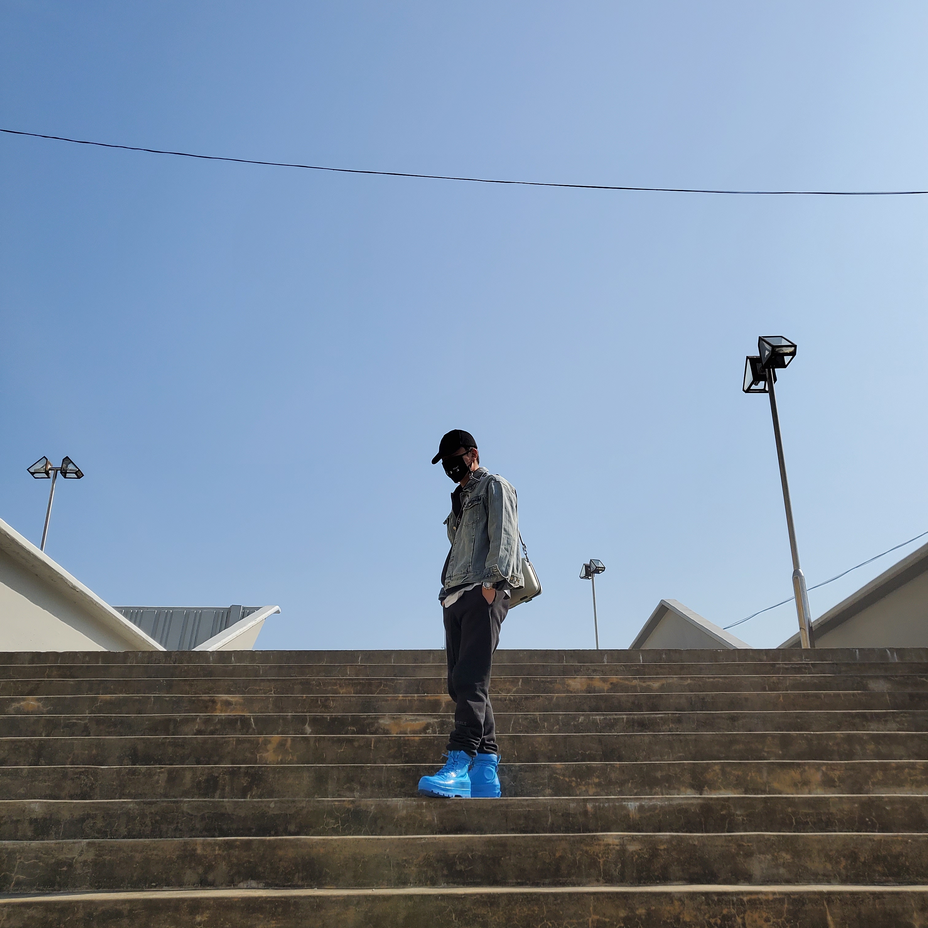 Off-White x Amore Pacific Protection Box (Without Cosmetics), Essentials Denim Trucker Jacket Light Indigo - 20FW 착용 스타일 - 1