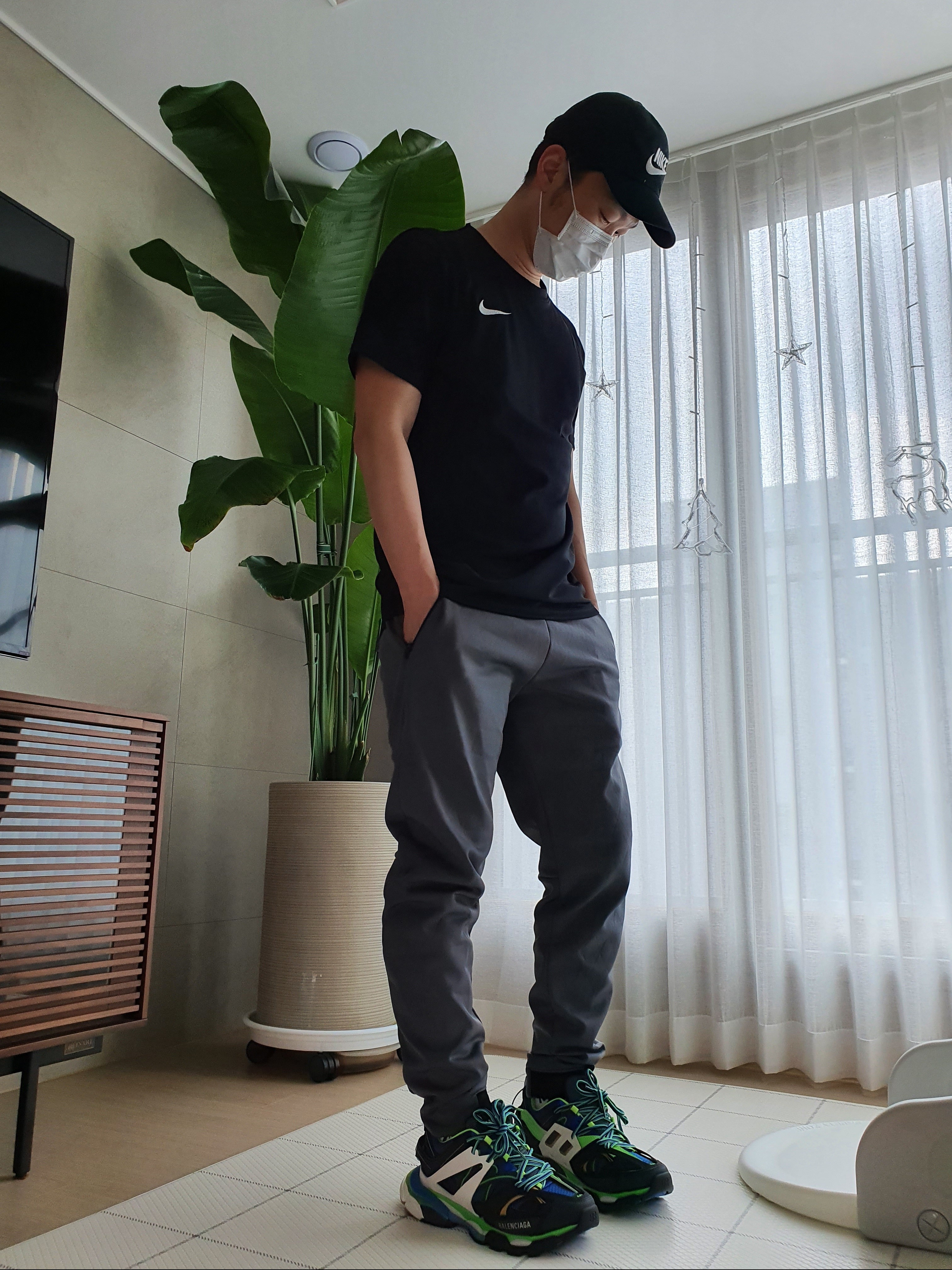Balenciaga Track Sneakers Green White Blue 2019 착용 스타일