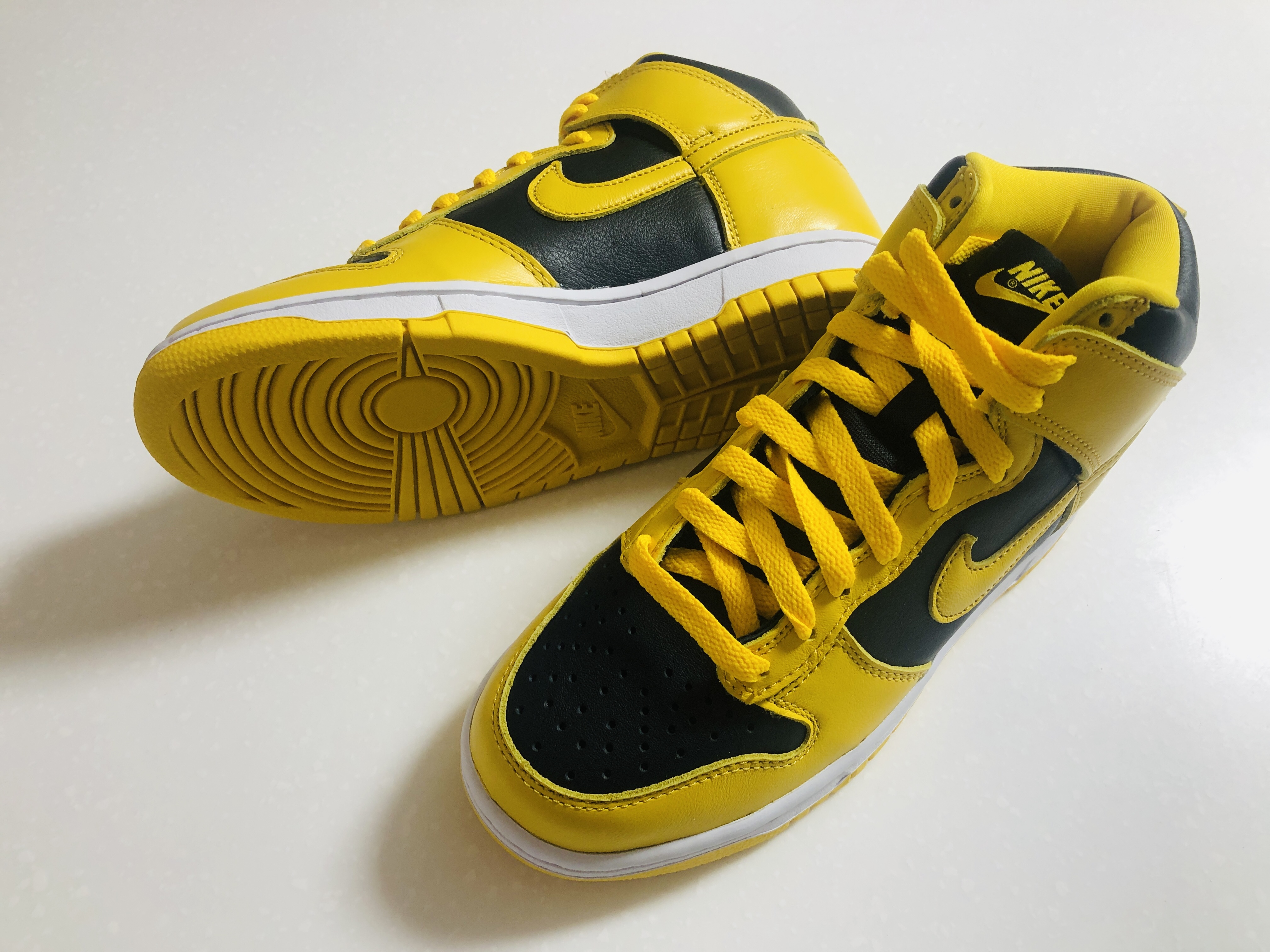 Nike Dunk High SP Varsity Maize 착용 스타일