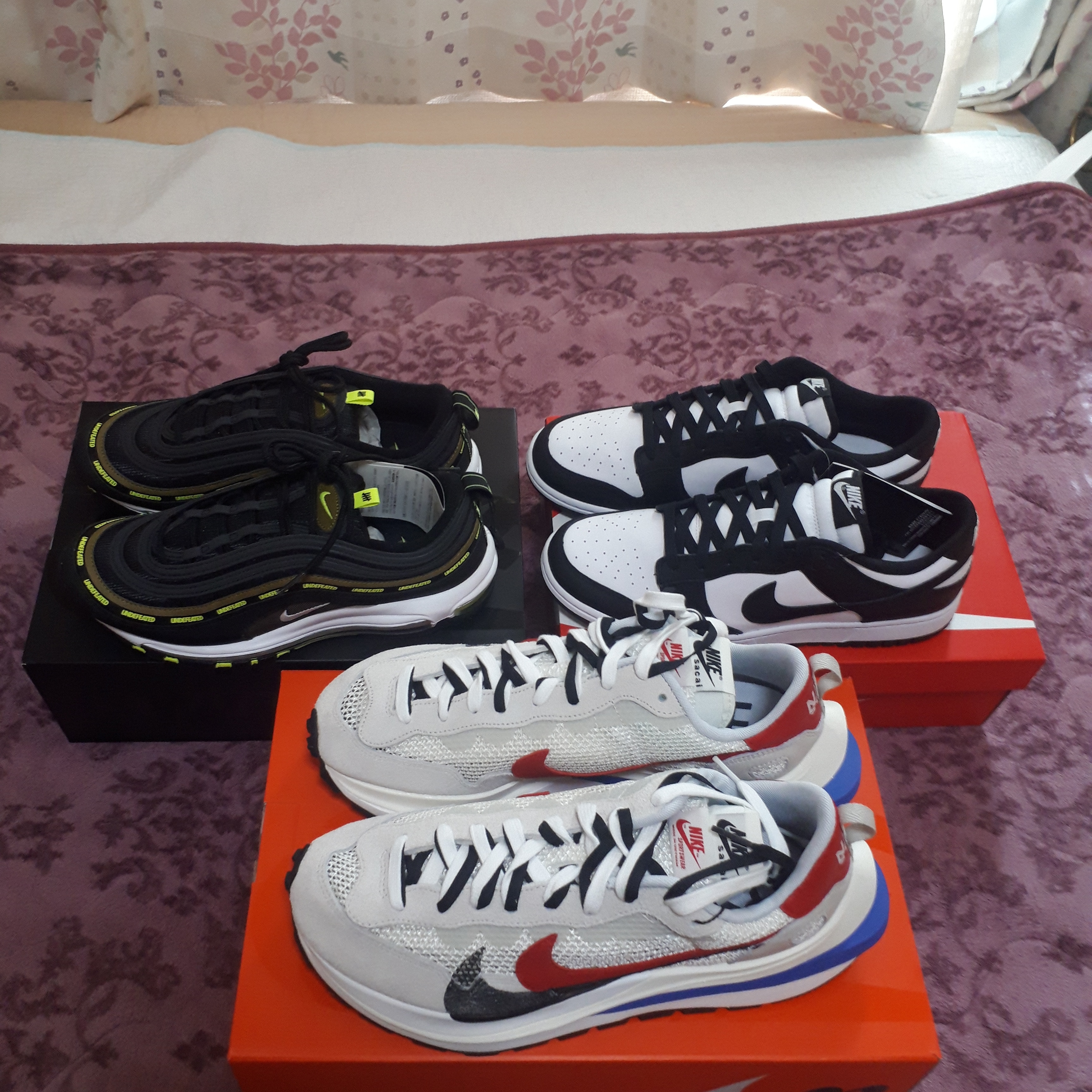 Nike Big Swoosh Full Zip Jacket Black Volt, Jordan 1 Retro High OG Volt Gold 착용 스타일 - 2