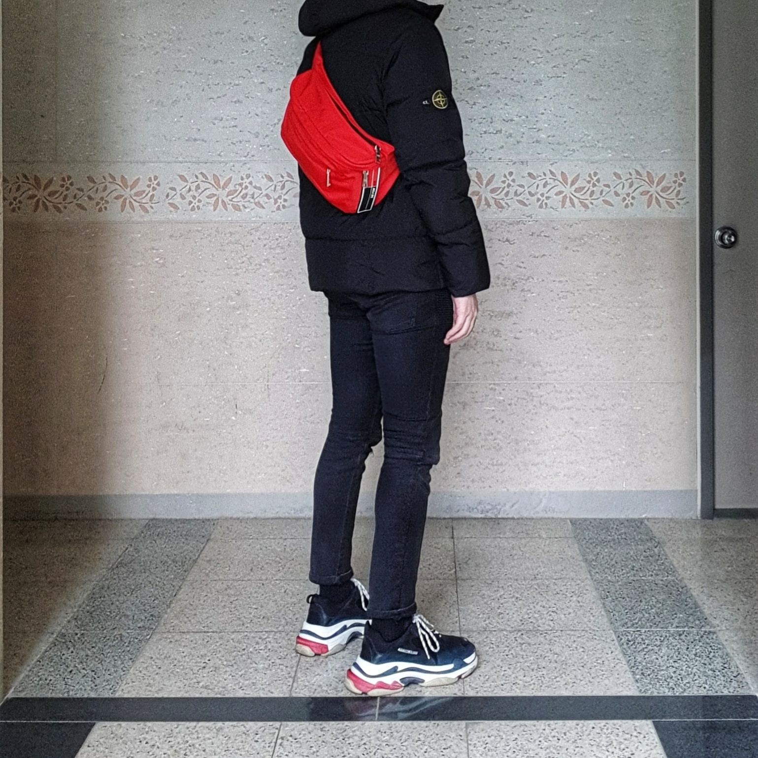Balenciaga Triple S Trainer Black White Red 2018 착용 스타일