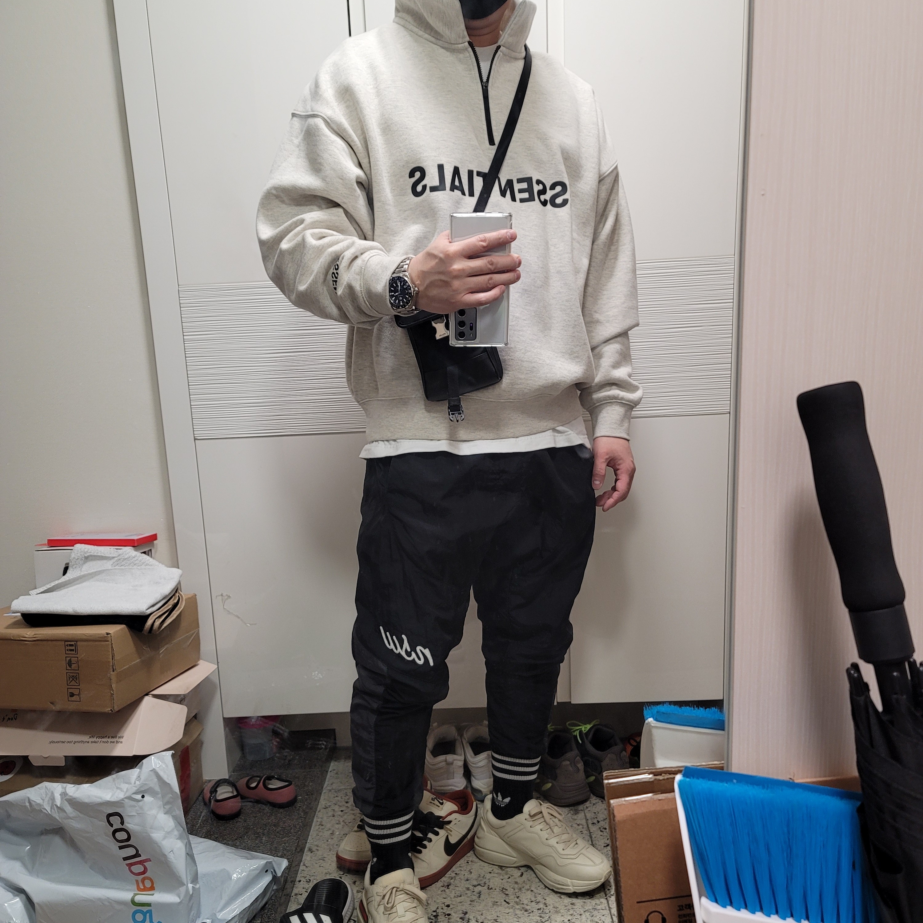 Essentials Half-Zip Pullover Oatmeal/Oatmeal Heather/Light Heather Oatmeal 2020 착용 스타일