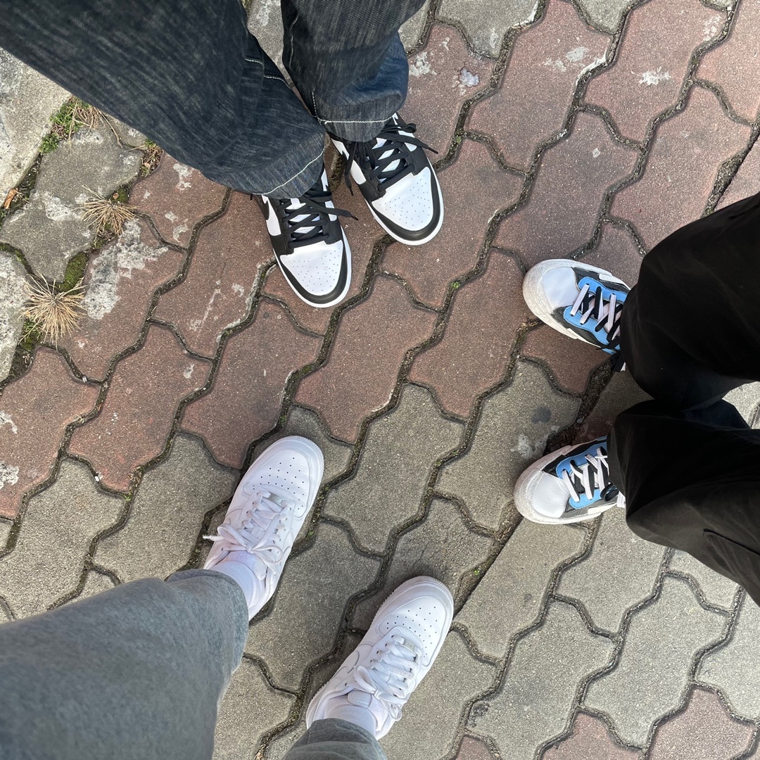 Nike x Sacai Blazer Mid White Black Legend Blue, Nike Dunk Low Retro Black 착용 스타일