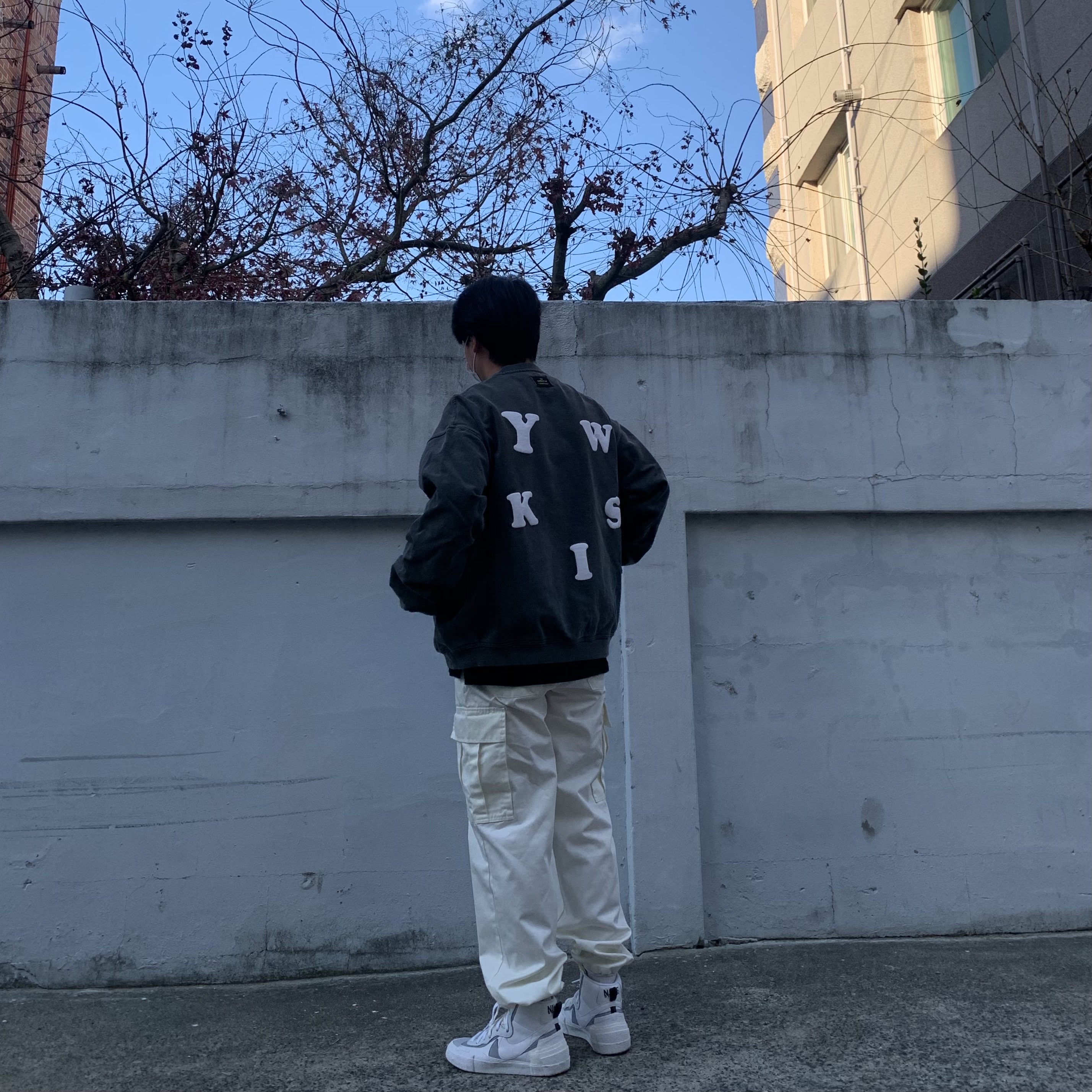 Nike x Sacai Blazer Mid White Grey 착용 스타일