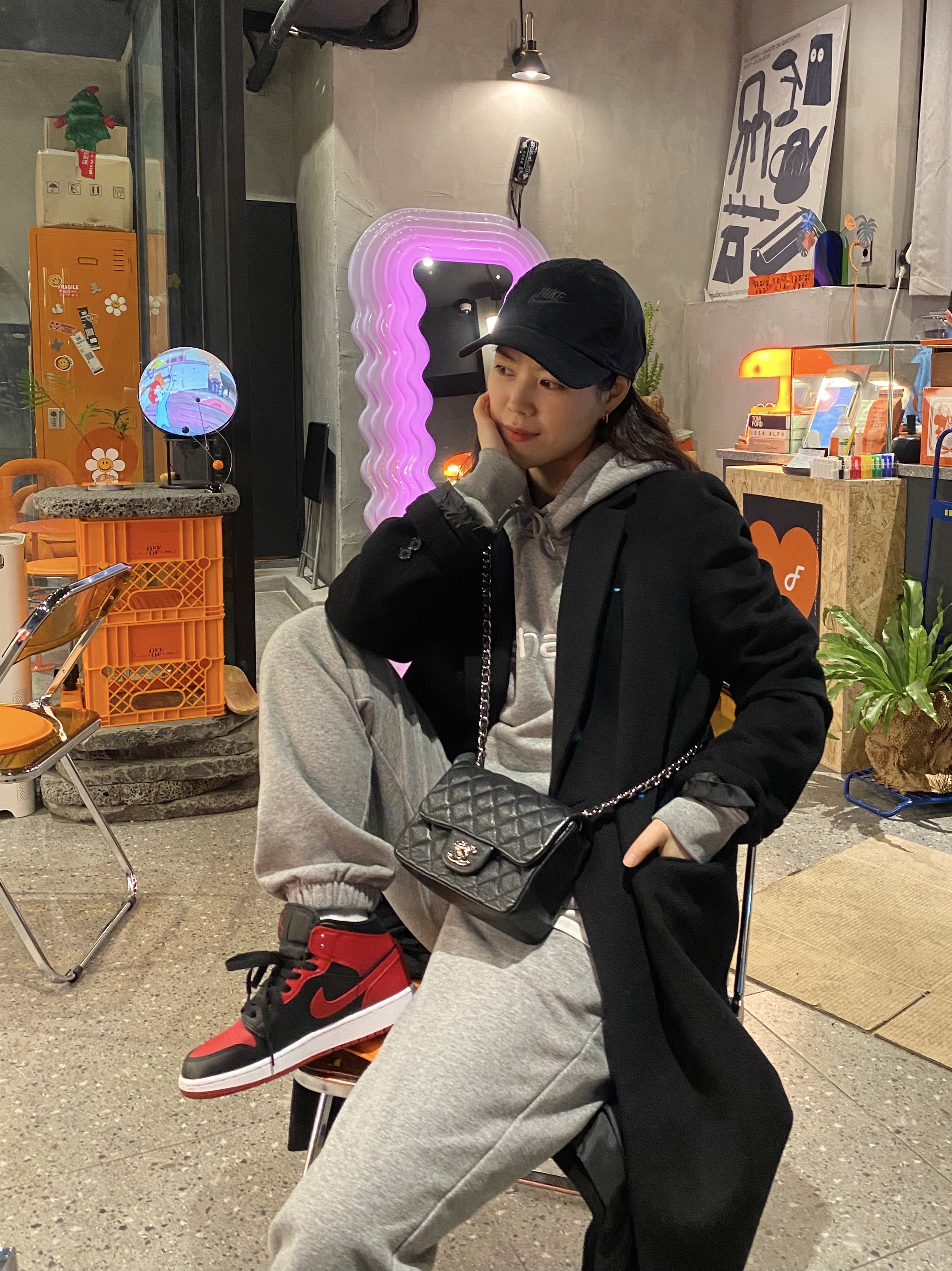 Jordan 1 Mid Bred Banned 2020, (GS) Jordan 1 Mid Bred Banned 2020 착용 스타일