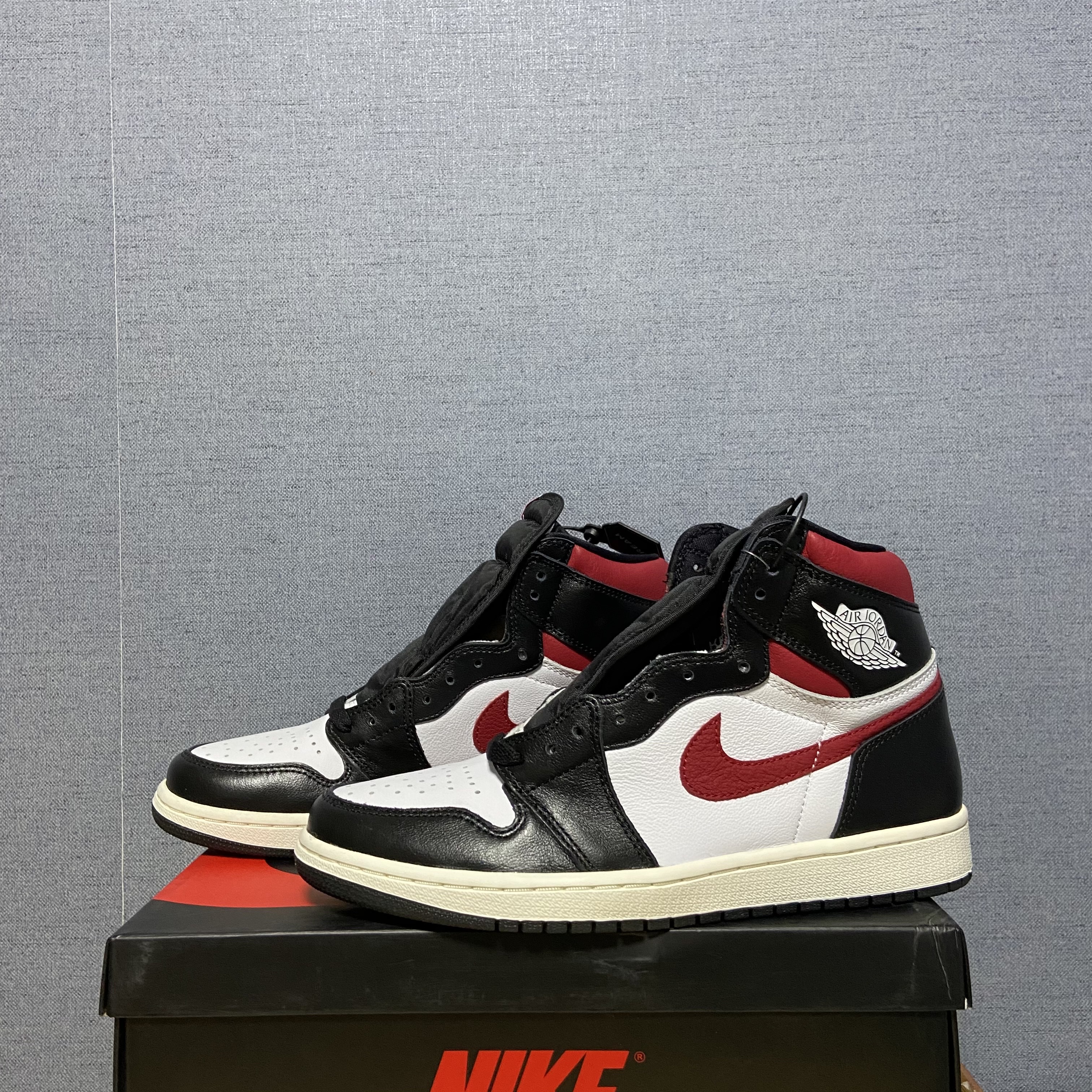 Jordan 1 Retro High OG Gym Red 착용 스타일