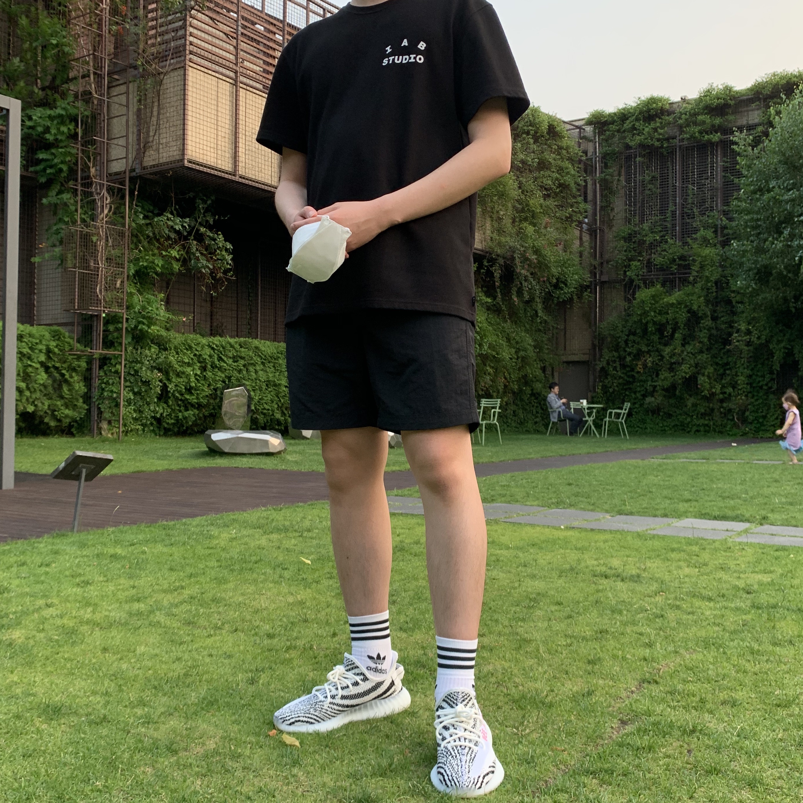 Adidas Yeezy Boost 350 V2 Zebra 2017/2019/2020 착용 스타일