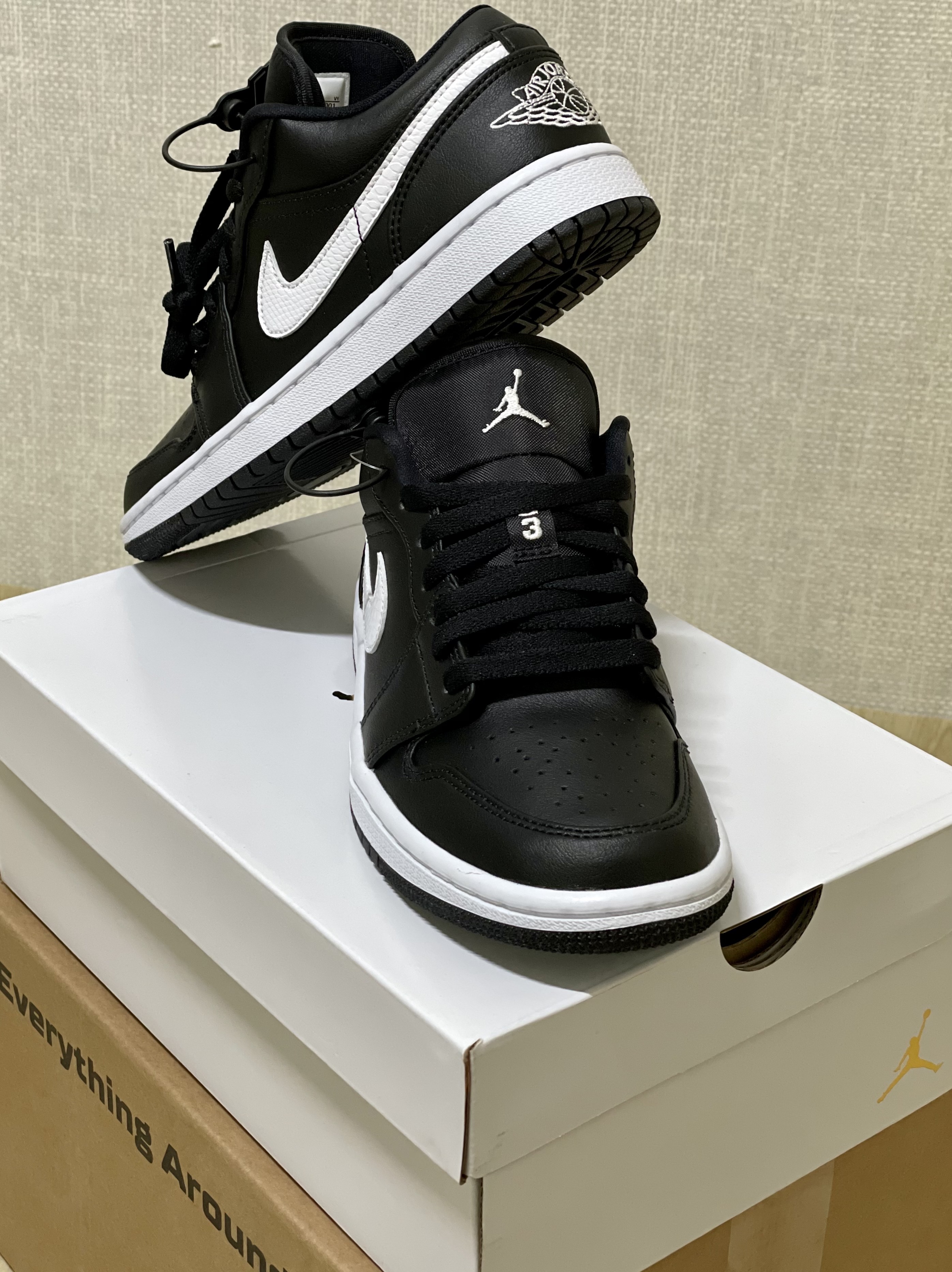 (W) Jordan 1 Low Black White 착용 스타일