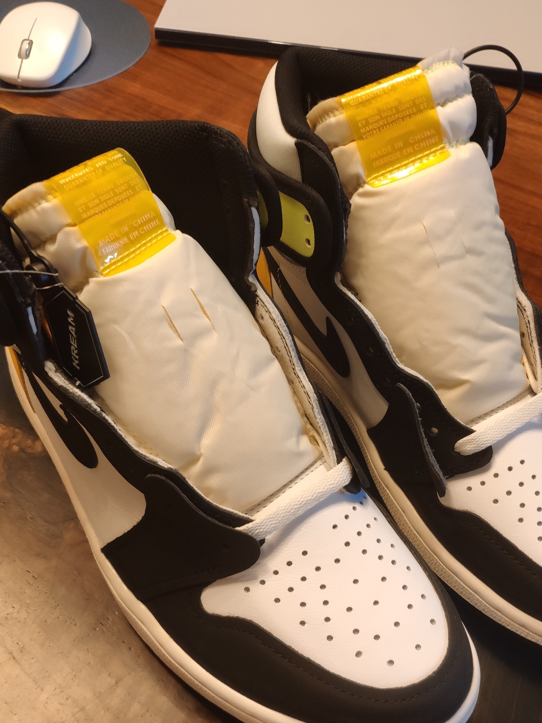 Jordan 1 Retro High OG Volt Gold 착용 스타일 - 2