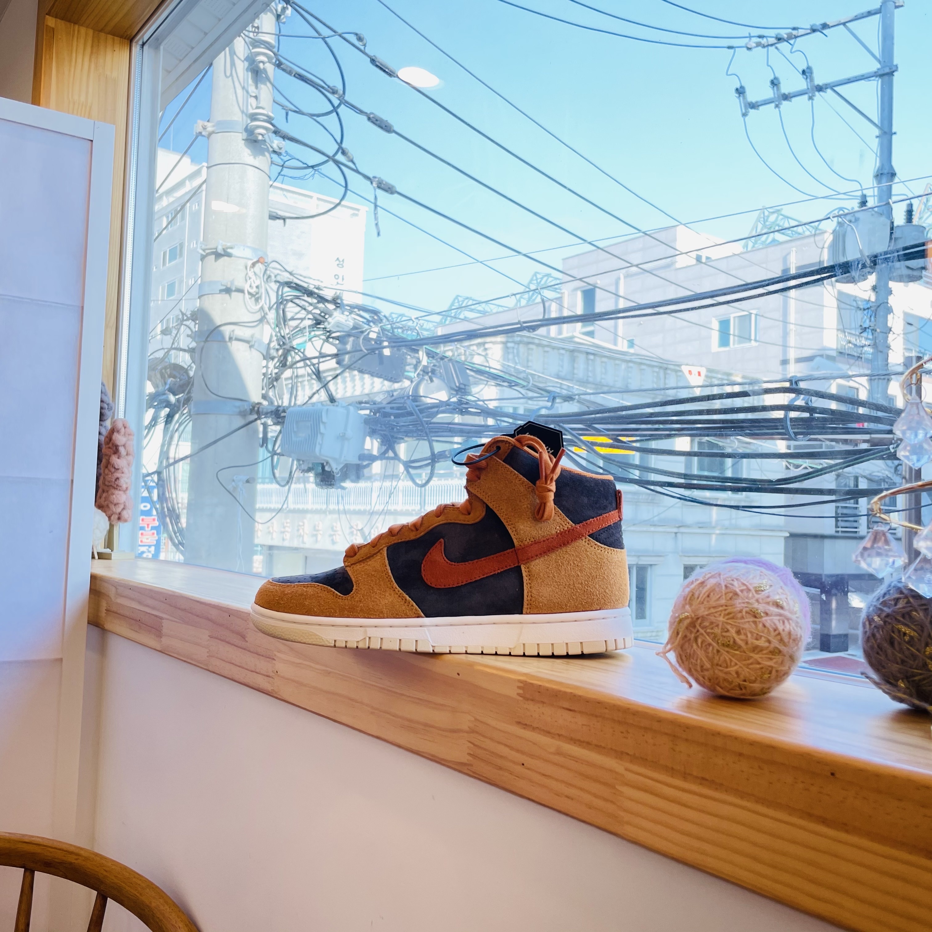 Nike Dunk High Retro PRM Dark Curry 착용 스타일 - 2