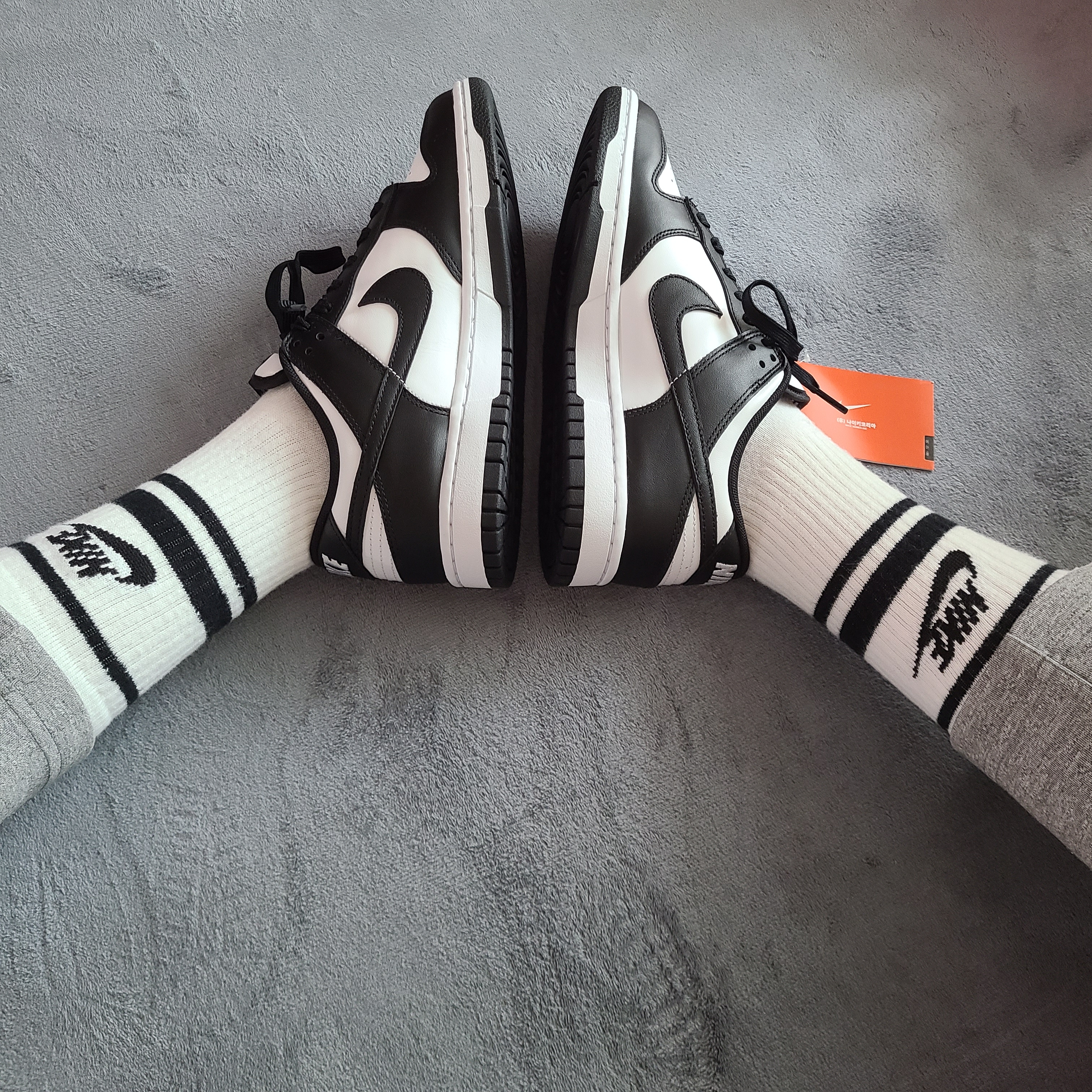 Nike Dunk Low Retro Black 착용 스타일 - 3