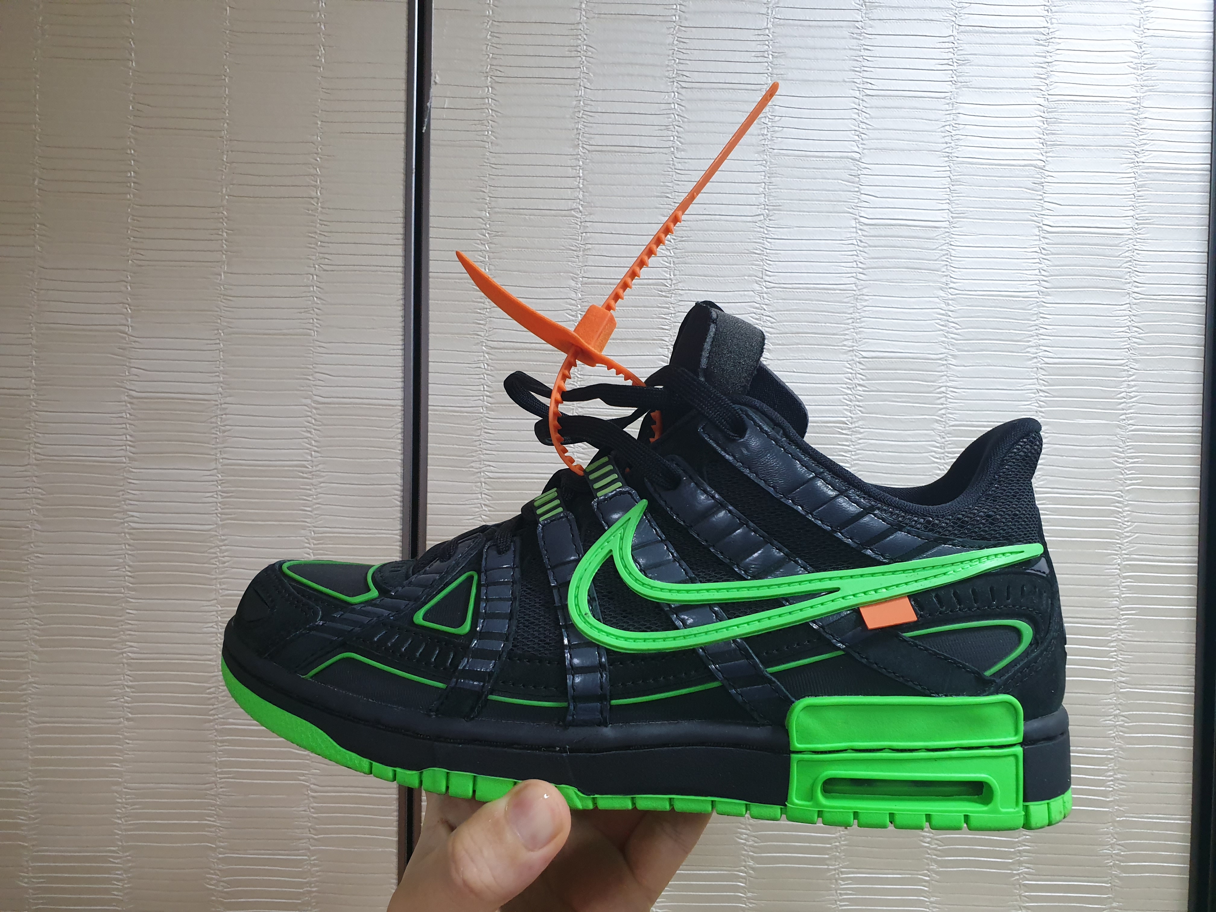 Nike x Ambush Dunk High Cosmic Fuchsia, Nike x Off-White Air Rubber Dunk Green Strike 착용 스타일 - 1