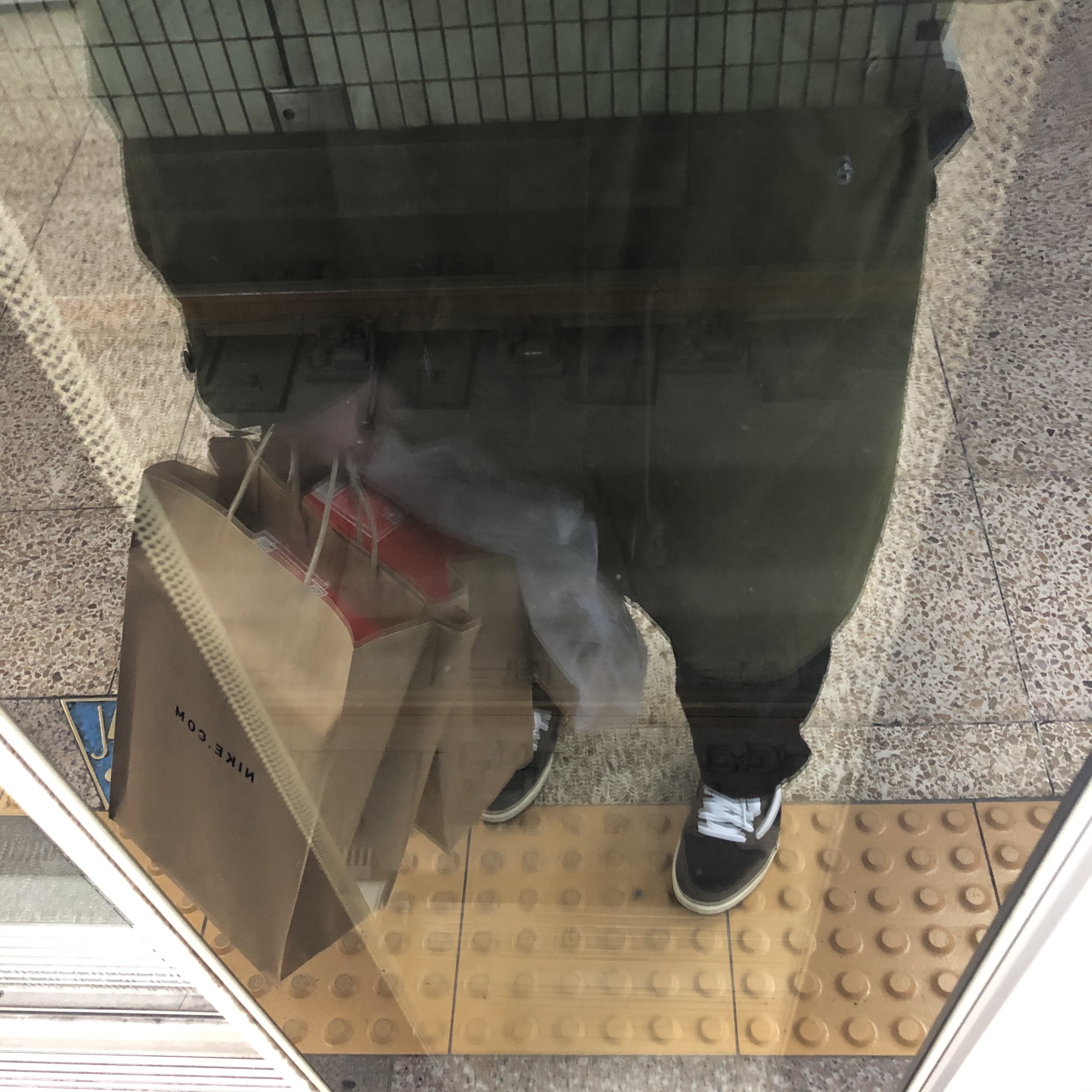 Jordan 1 x Travis Scott Retro Low OG SP Mocha 착용 스타일