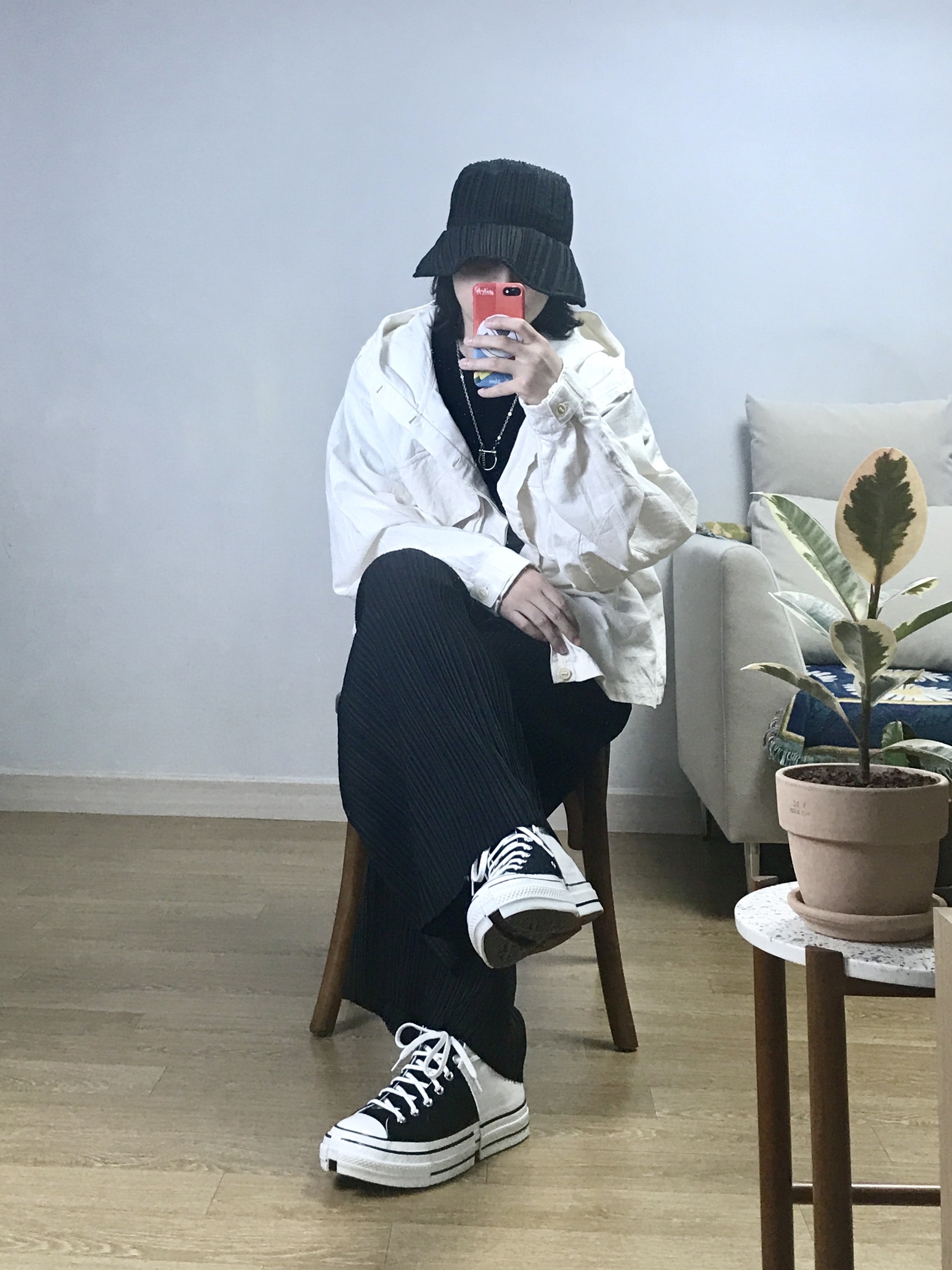 Converse x Feng Chen Wang Chuck 70 2-in-1 Natural Ivory Black 착용 스타일 - 1