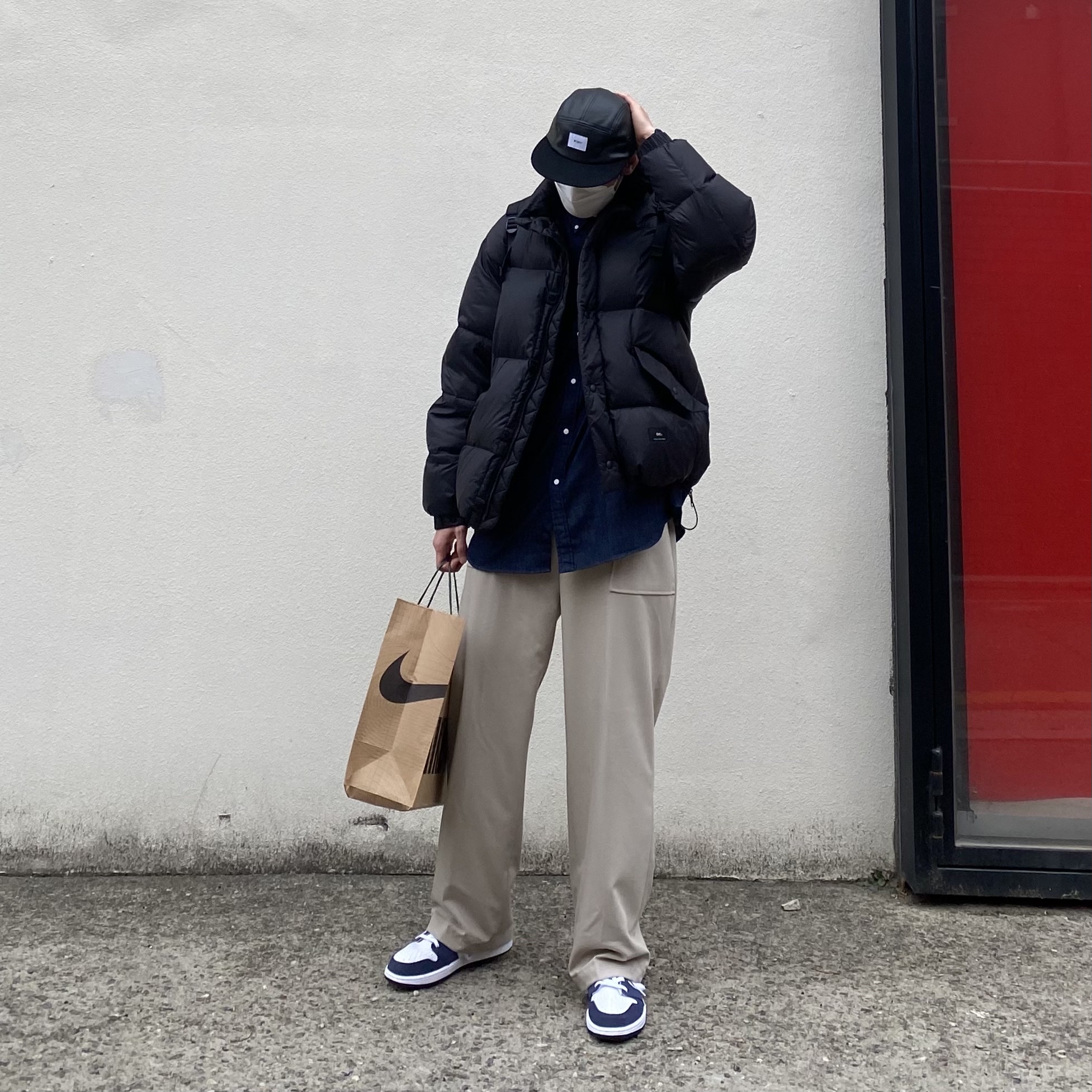 Jordan 1 Retro High OG CO.JP Midnight Navy 착용 스타일 - 2