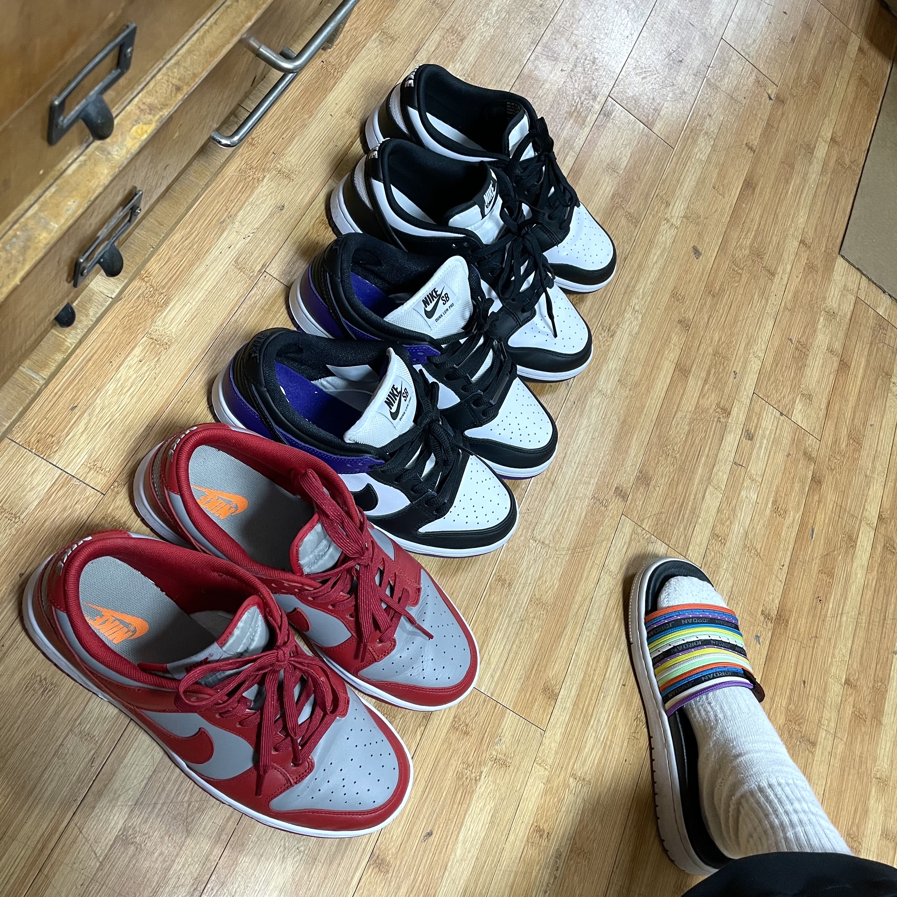 Nike Dunk Low Retro Black, Nike SB Dunk Low Pro Court Purple 착용 스타일