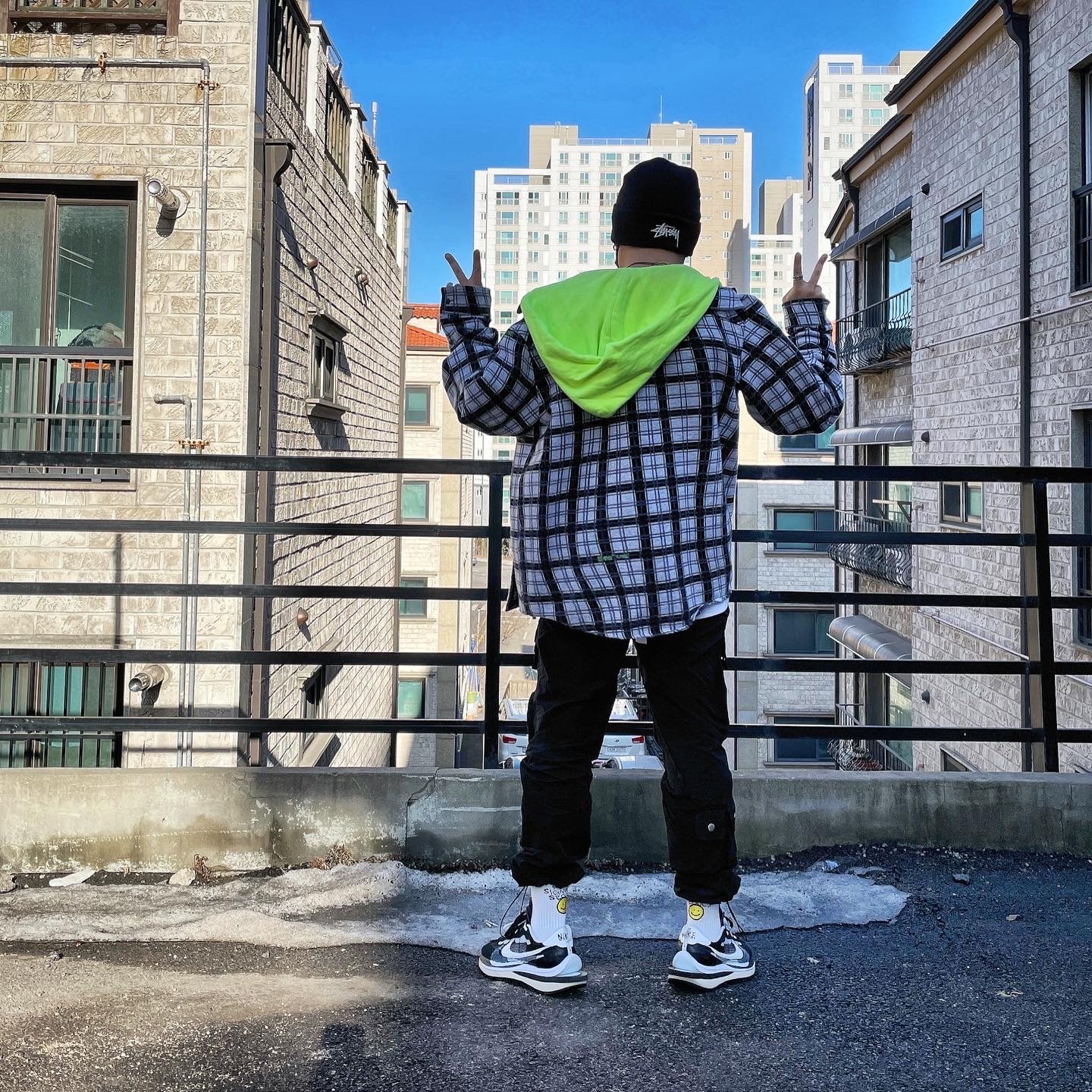 Nike x Sacai VaporWaffle Black White, Nike x Stussy Cuff Beanie Black 착용 스타일 - 2