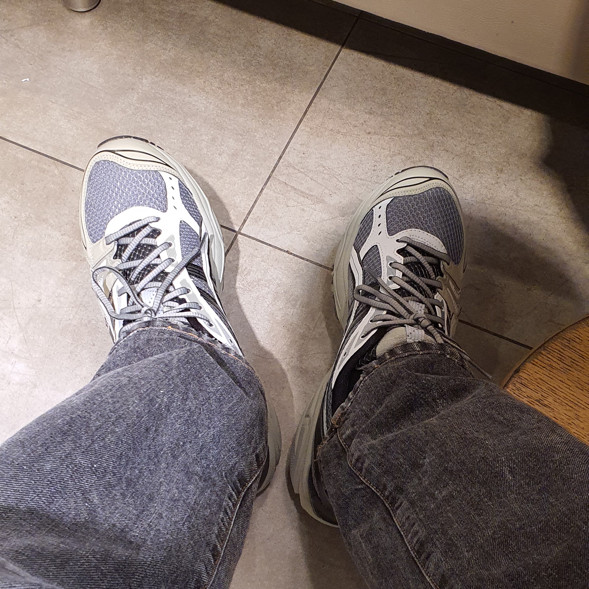 Asics UB1-S Gel-Kayano 14 Piedmont Grey 착용 스타일
