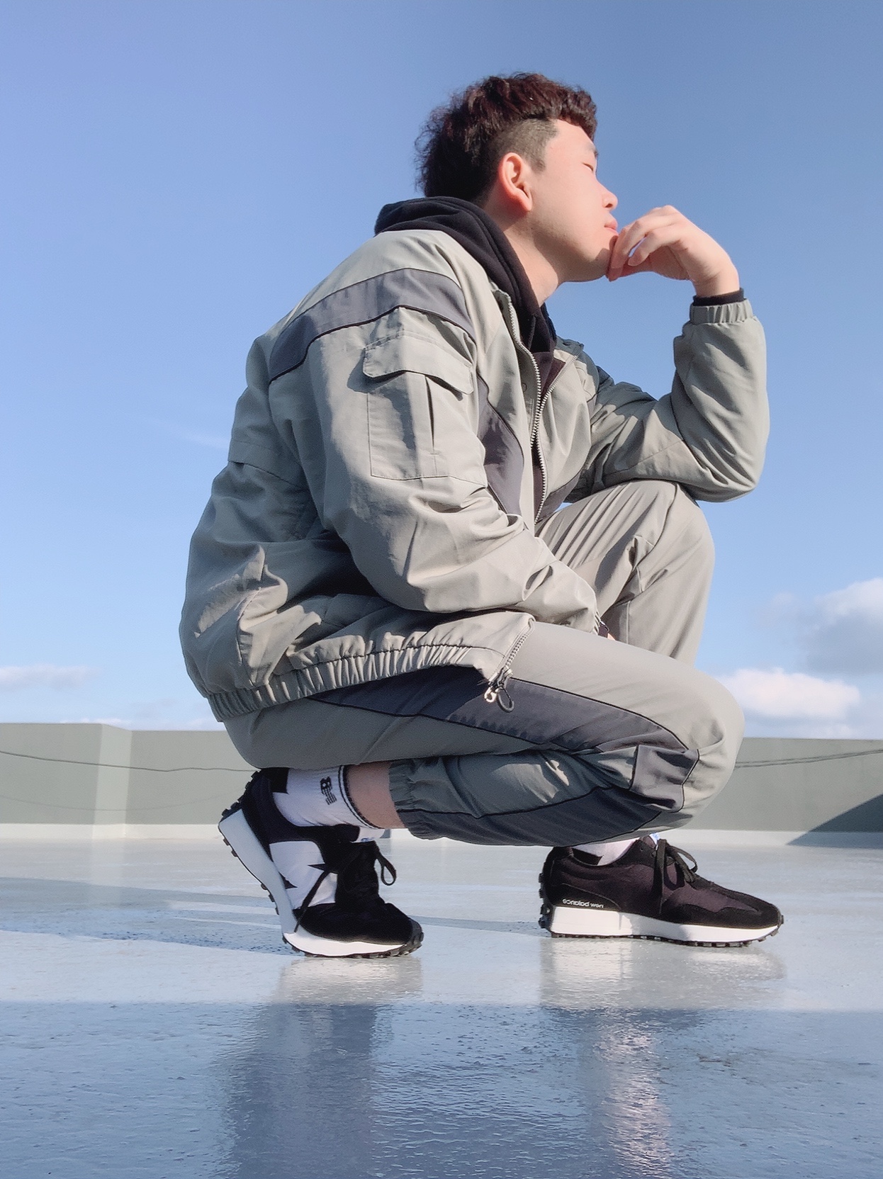 New Balance 327 Black 착용 스타일 - 2