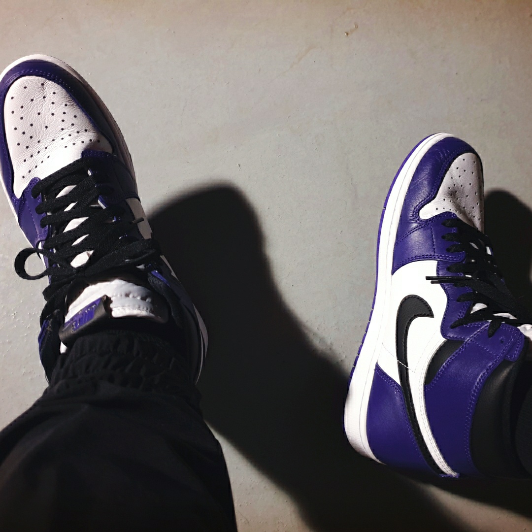 Jordan 1 Retro High OG Court Purple 2020 착용 스타일 - 4