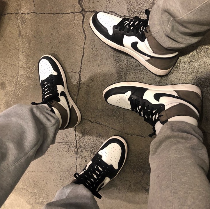 Jordan 1 Retro High OG Black Mocha 착용 스타일