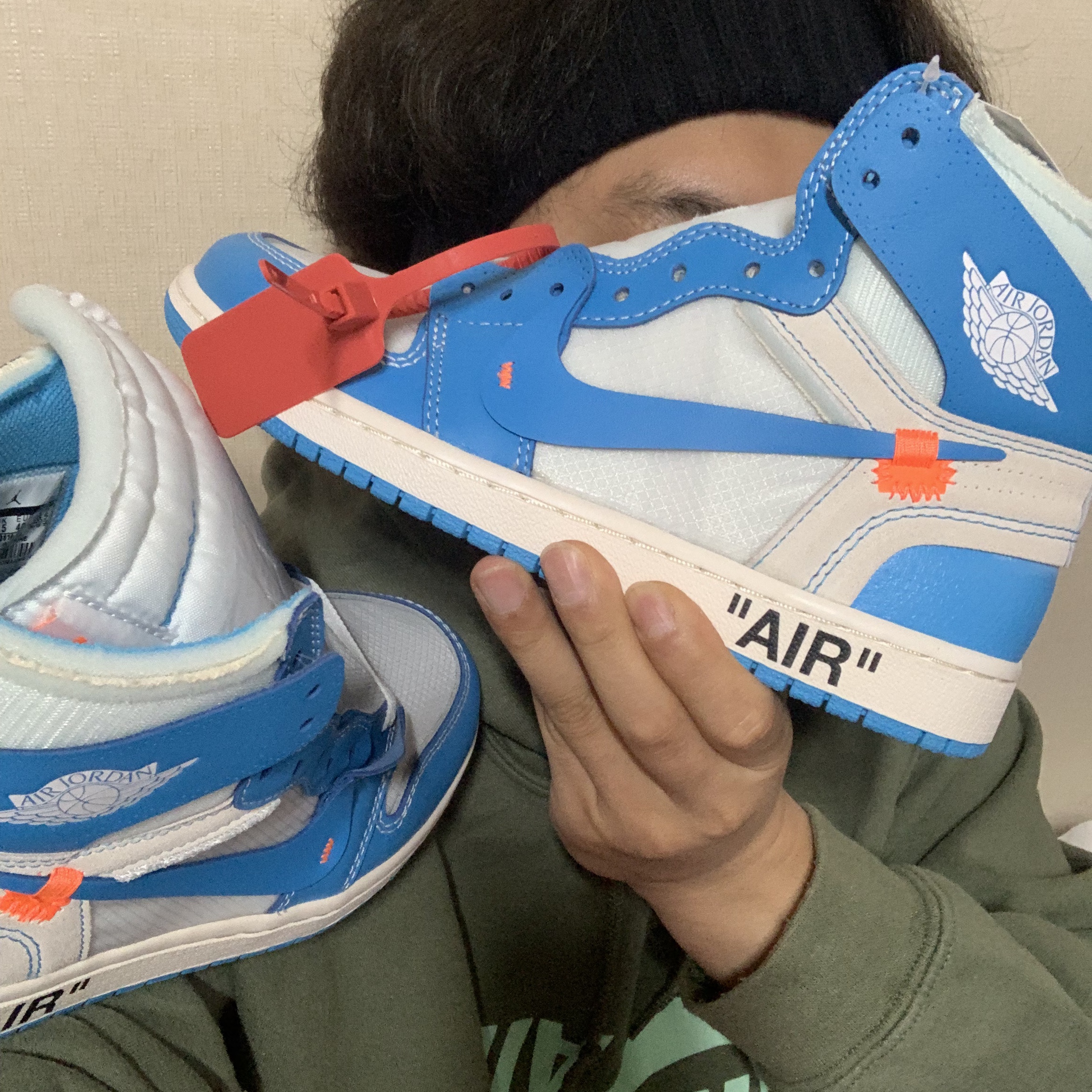 Jordan 1 x Off-White Retro High University Blue 착용 스타일