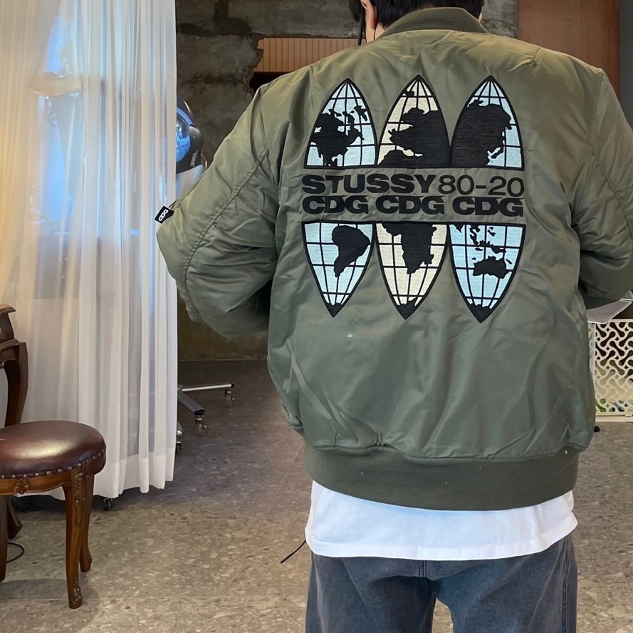 Stussy x CDG MA-1 Jacket Olive, Nike x Sacai VaporWaffle Black White 착용 스타일 - 3
