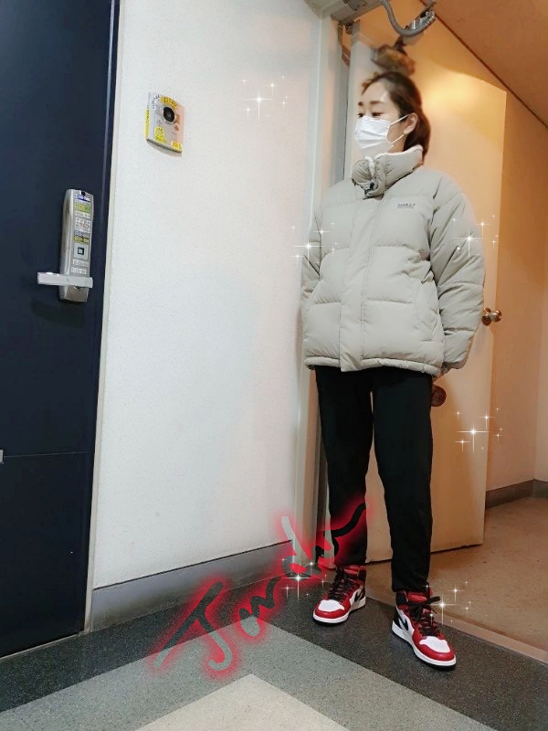 (W) Jordan 1 Retro High Satin Red 착용 스타일