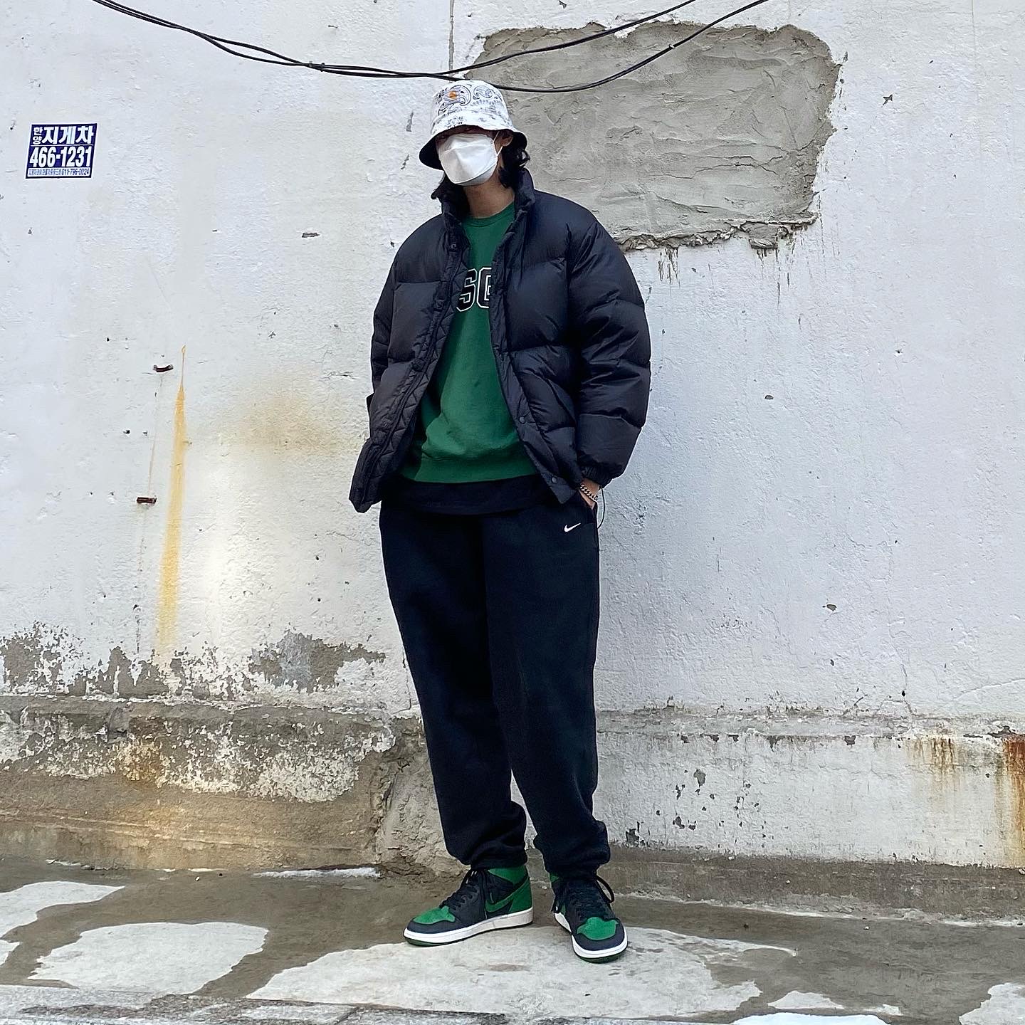 Jordan 1 Retro High OG Pine Green Black 착용 스타일 - 1