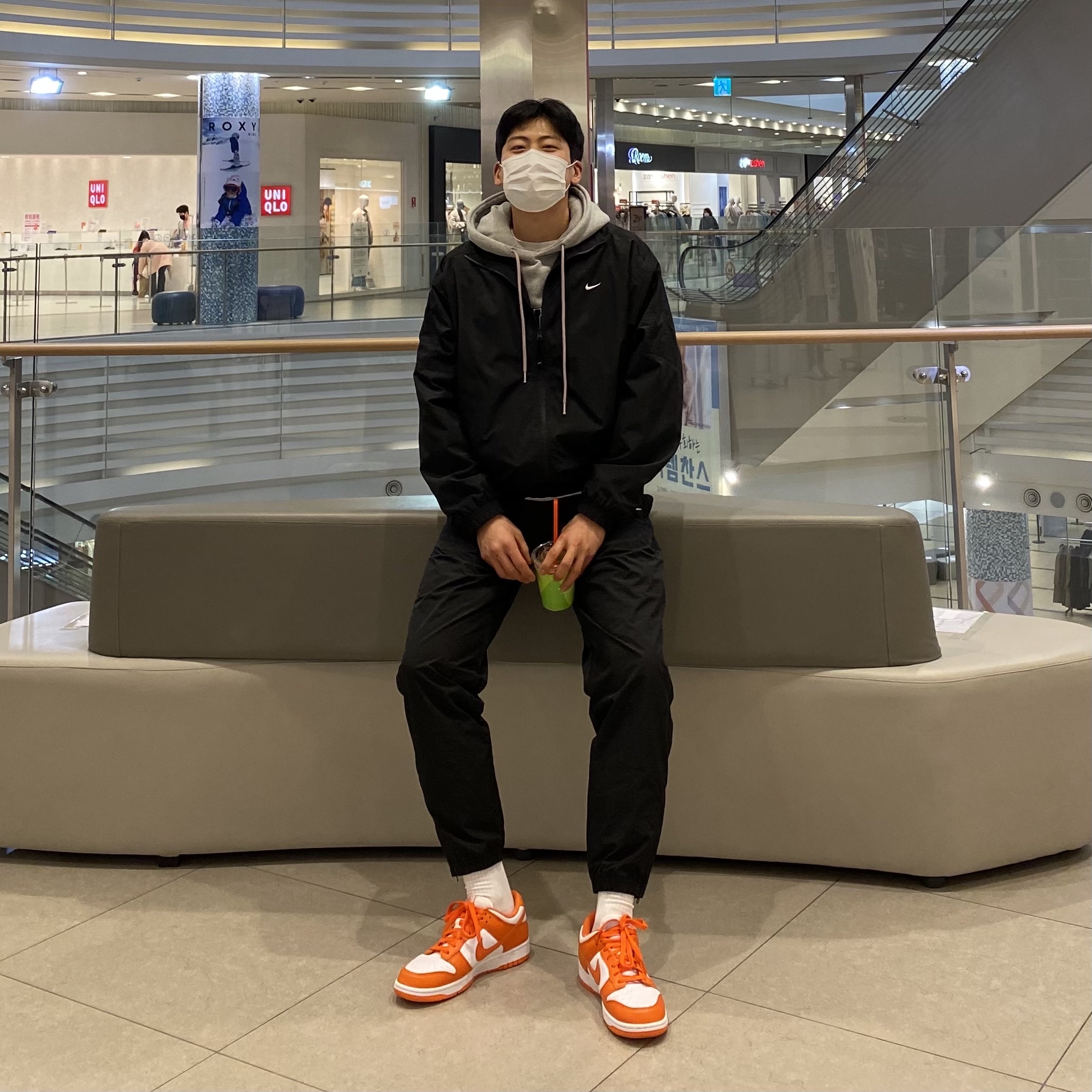 Nike M NRG Track Jacket Black, Nike M NRG Track Pants Black 착용 스타일