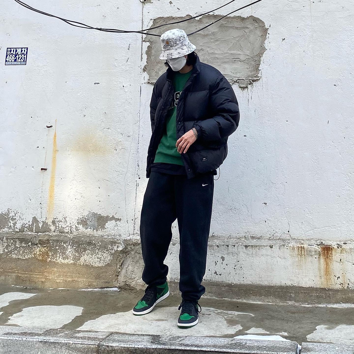 Jordan 1 Retro High OG Pine Green Black 착용 스타일 - 2