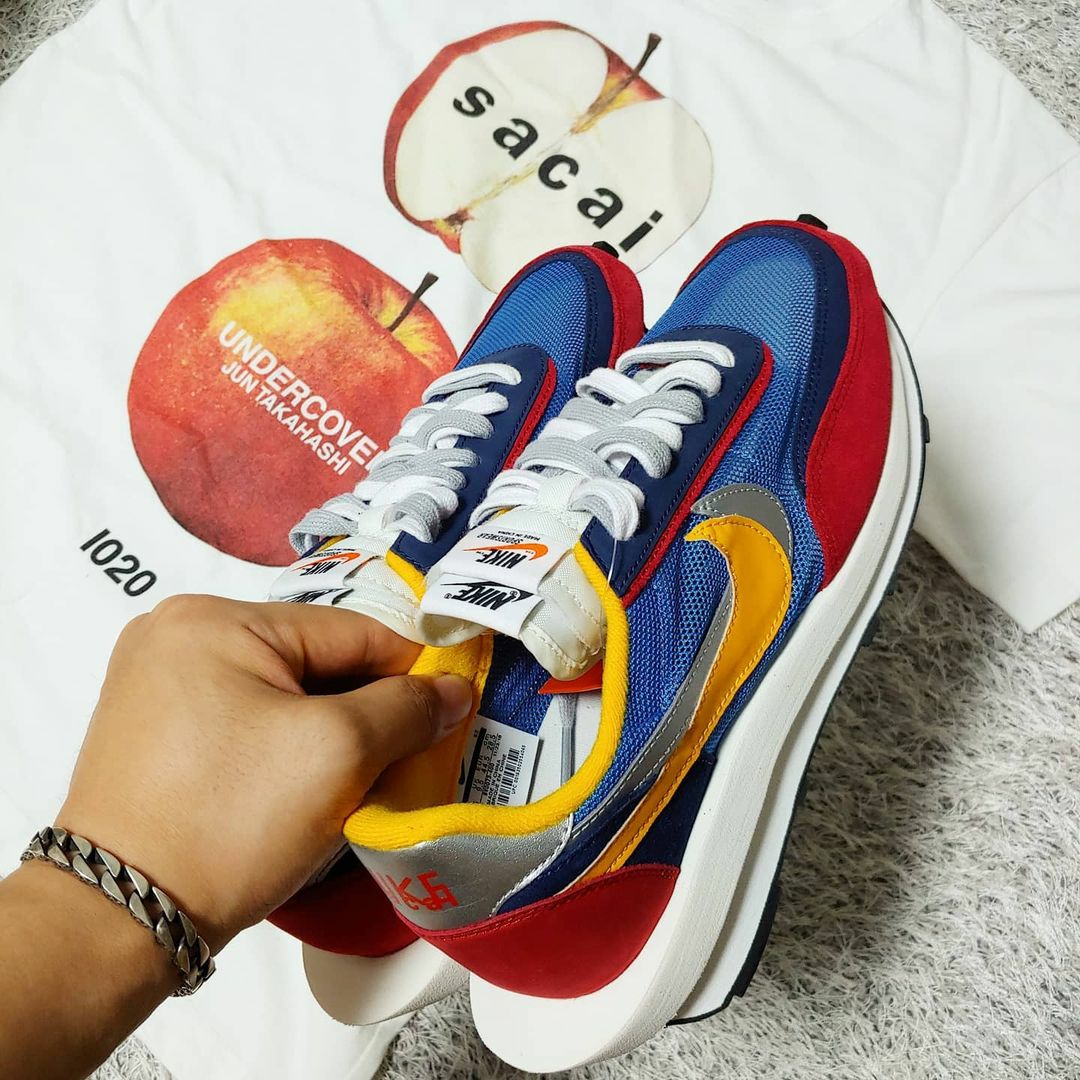 Nike x Sacai LDWaffle Blue Multi 착용 스타일 - 3