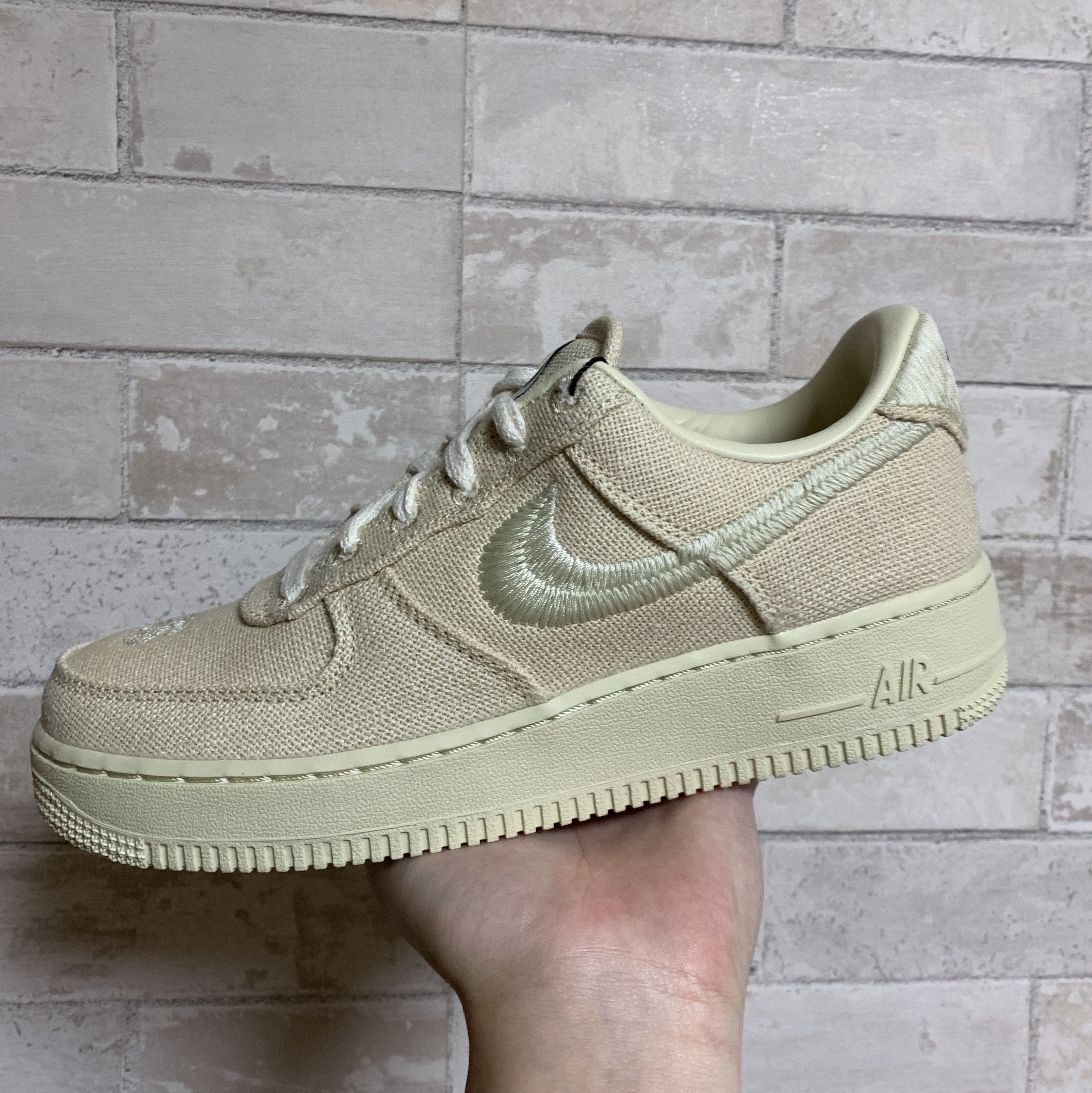 Nike x Stussy Air Force 1 Low Fossil 착용 스타일