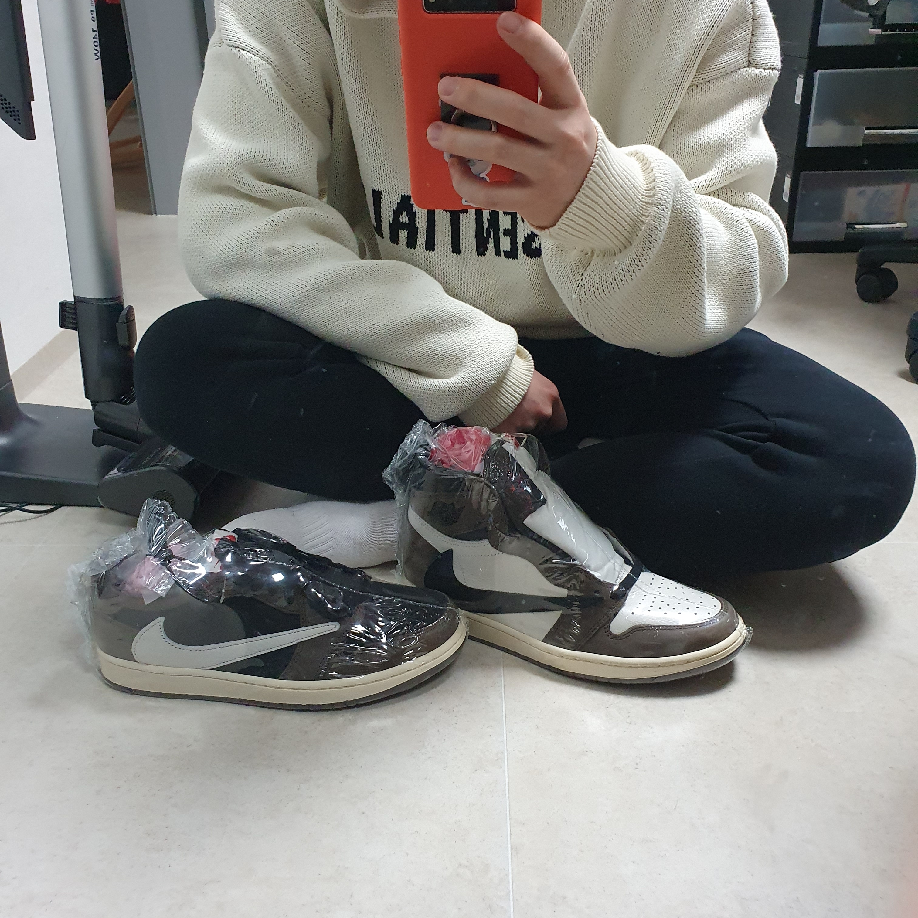 Jordan 1 x Travis Scott Retro High OG SP Mocha, Jordan 1 x Travis Scott Retro Low OG SP Mocha 착용 스타일