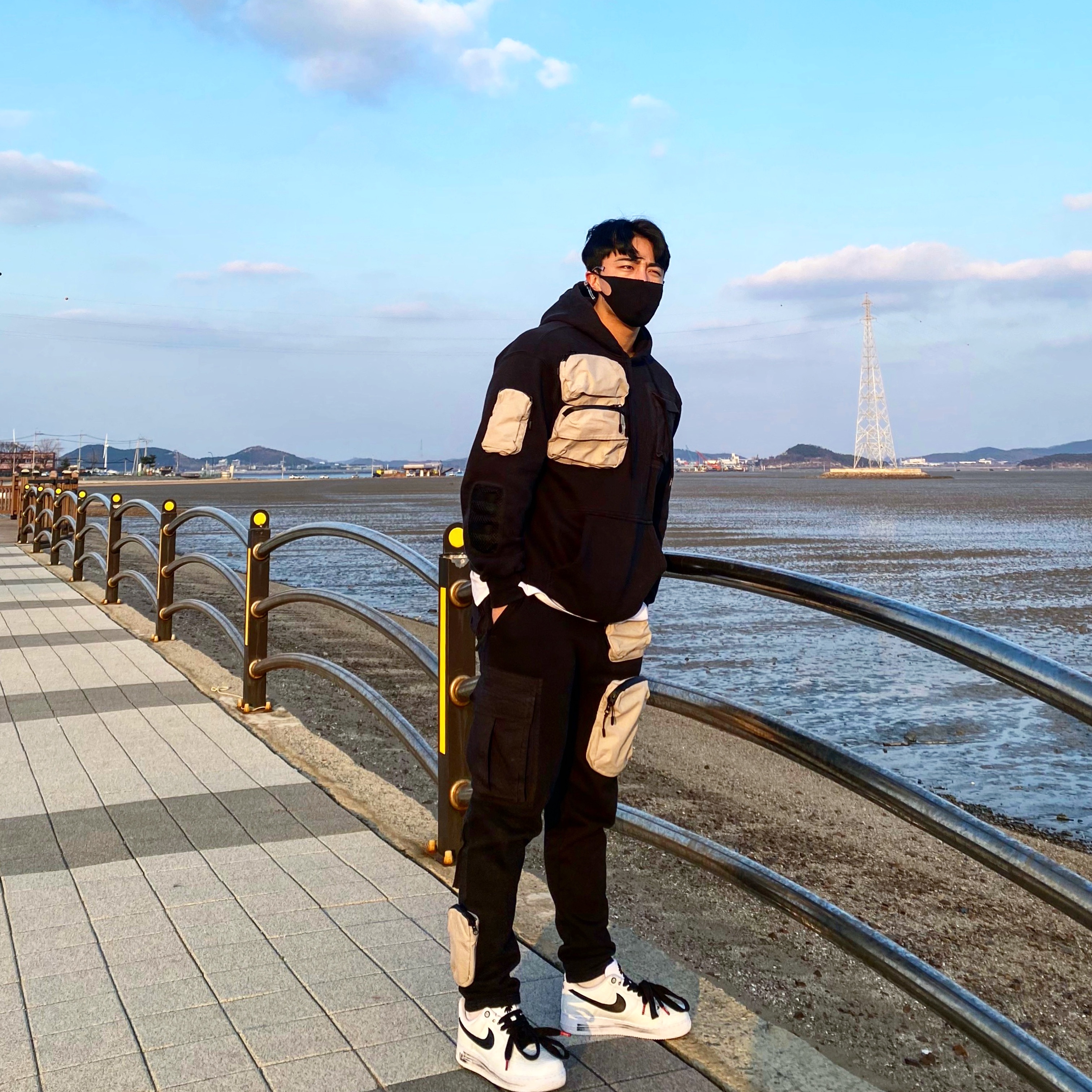 Nike x Peaceminusone Air Force 1 Low Para-Noise 2.0, Nike x Travis Scott NRG AG Utility Hoodie Black 착용 스타일